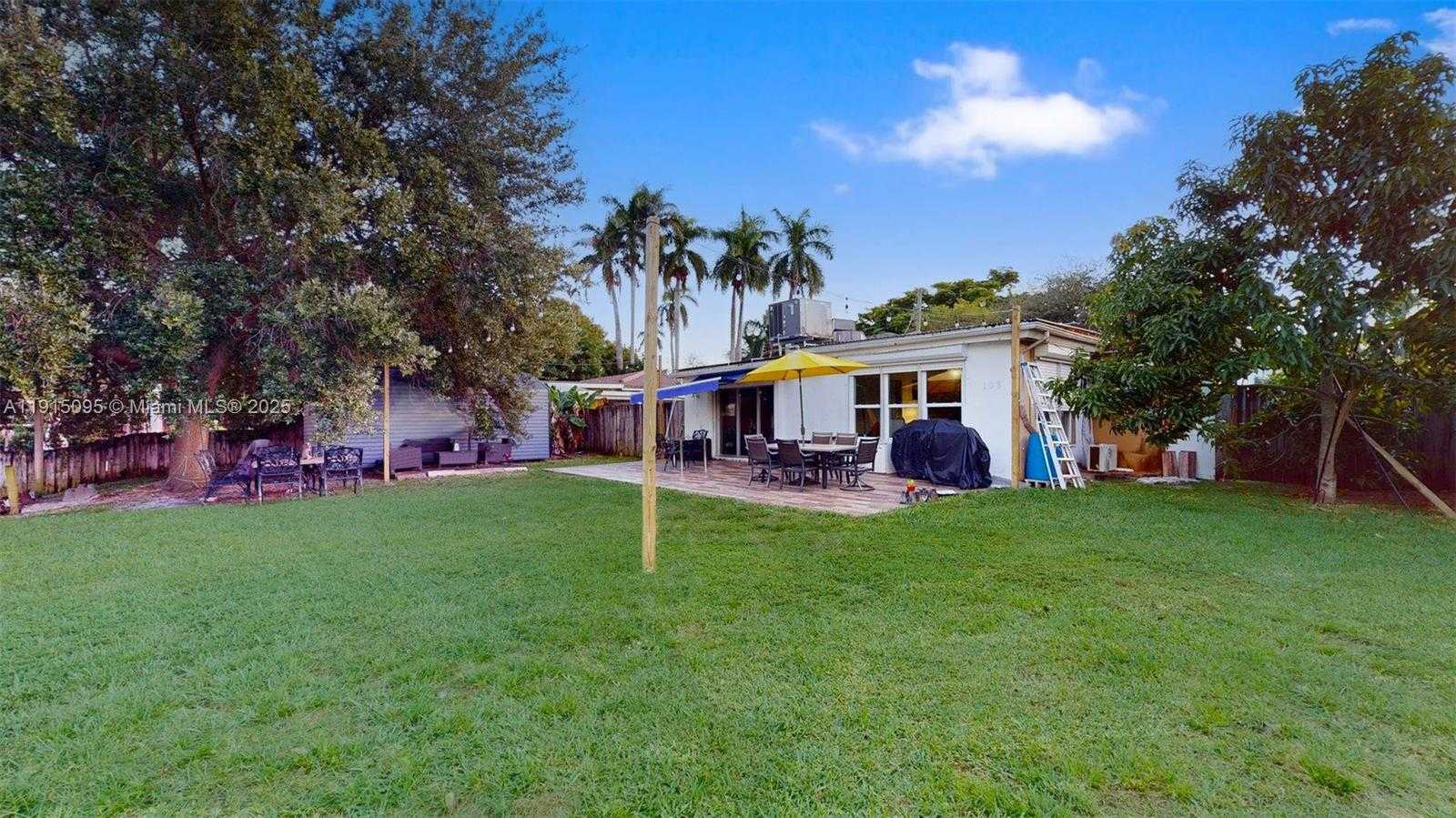 Small Image of 105 NORTH 31ST AVE, Hollywood Number 37