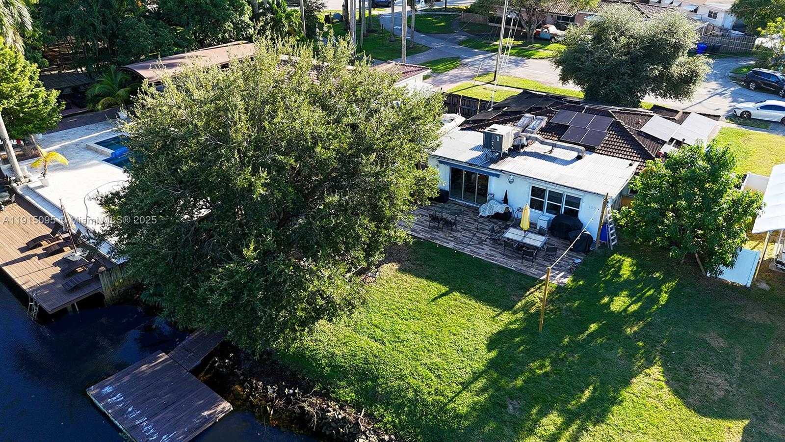 Small Image of 105 NORTH 31ST AVE, Hollywood Number 47