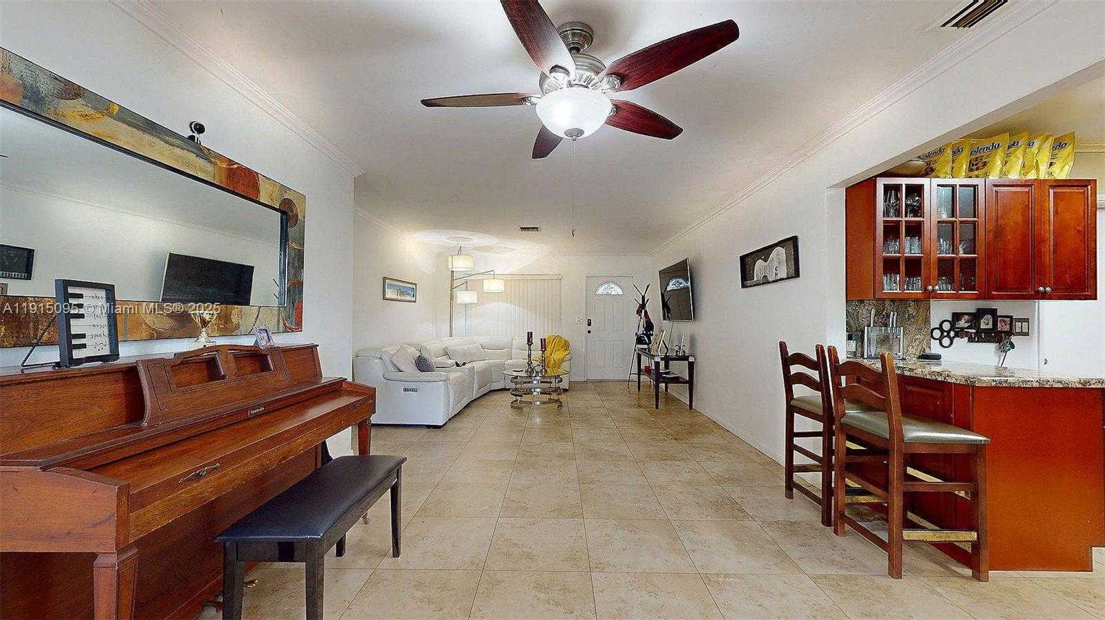 Small Image of 105 NORTH 31ST AVE, Hollywood Number 8