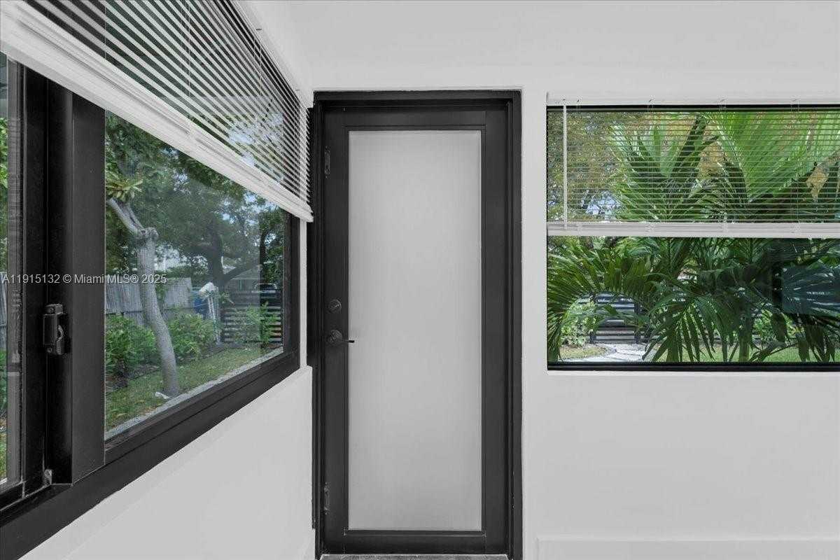 Small Image of 5220 SOUTH WEST 6 ST, Miami Number 18