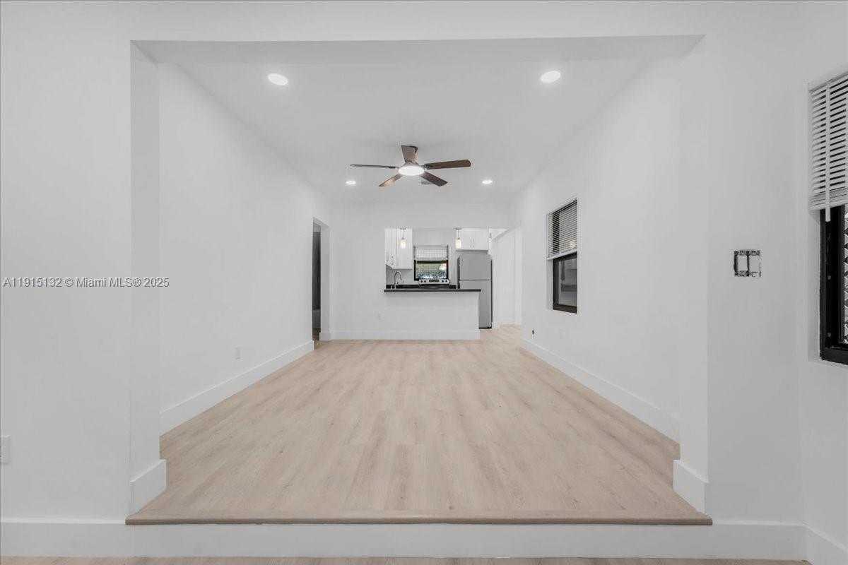 Small Image of 5220 SOUTH WEST 6 ST, Miami Number 20