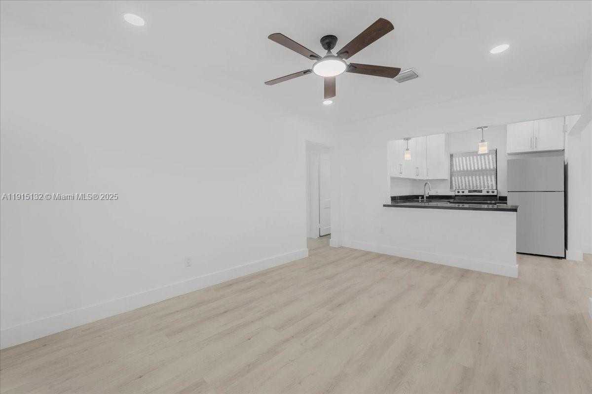 Small Image of 5220 SOUTH WEST 6 ST, Miami Number 24