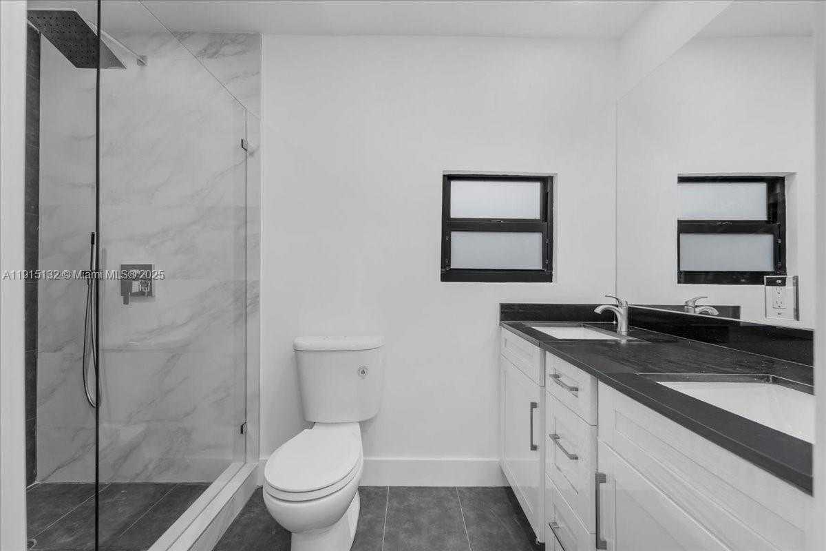 Small Image of 5220 SOUTH WEST 6 ST, Miami Number 38