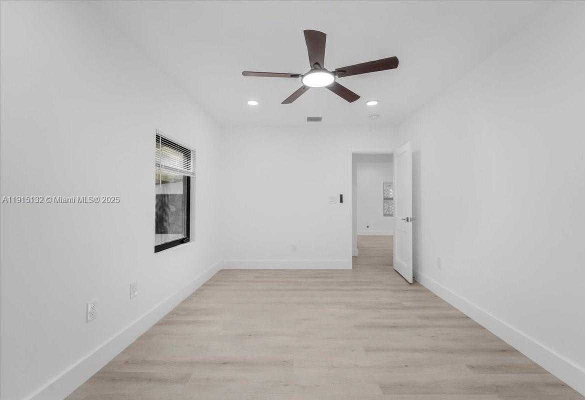 Small Image of 5220 SOUTH WEST 6 ST, Miami Number 42