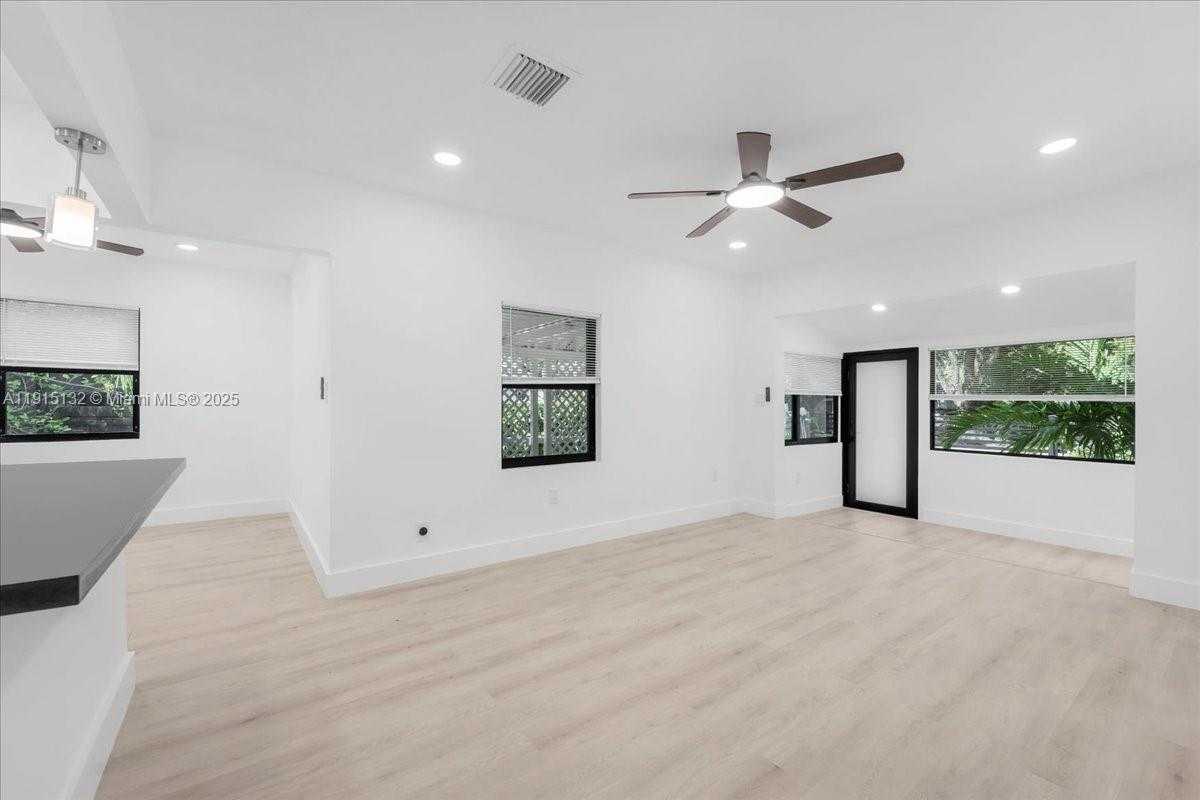 Small Image of 5220 SOUTH WEST 6 ST, Miami Number 43