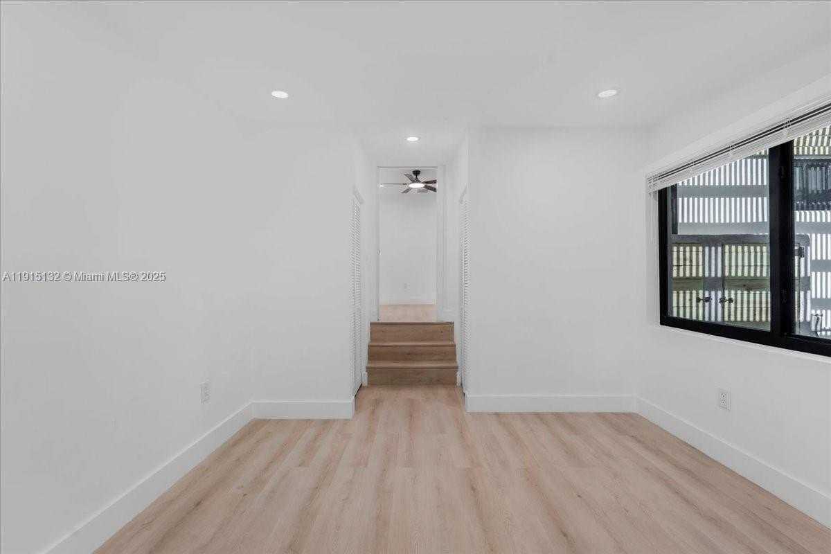 Small Image of 5220 SOUTH WEST 6 ST, Miami Number 52