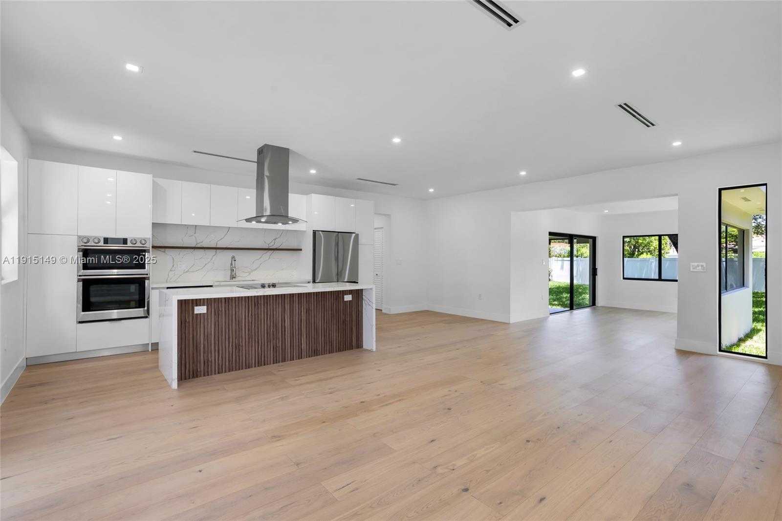 Small Image of 53 NORTH WEST 107TH ST, Miami Shores Number 2