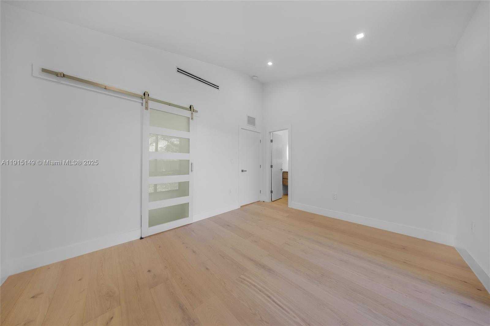 Small Image of 53 NORTH WEST 107TH ST, Miami Shores Number 27