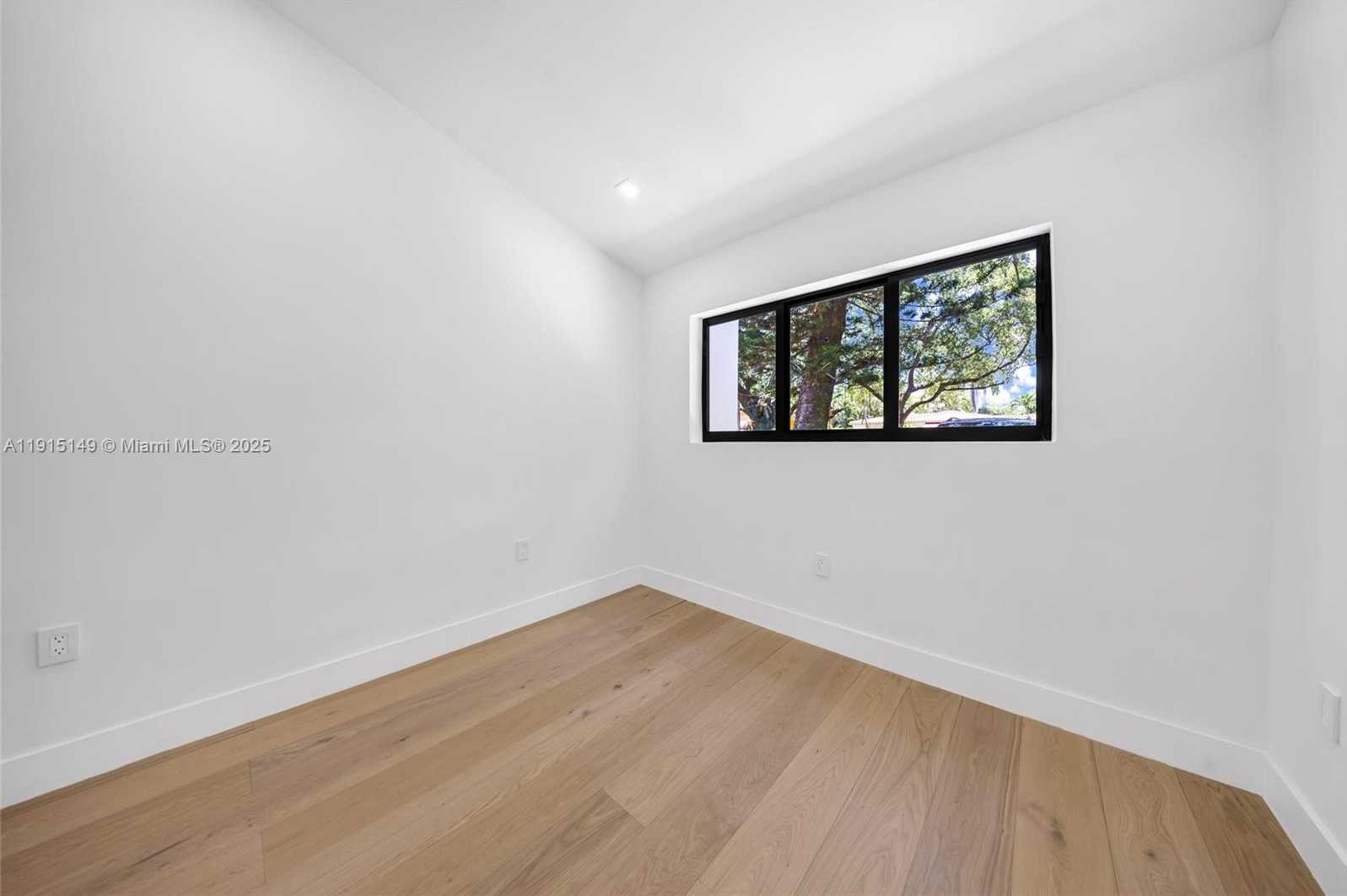 Small Image of 53 NORTH WEST 107TH ST, Miami Shores Number 31