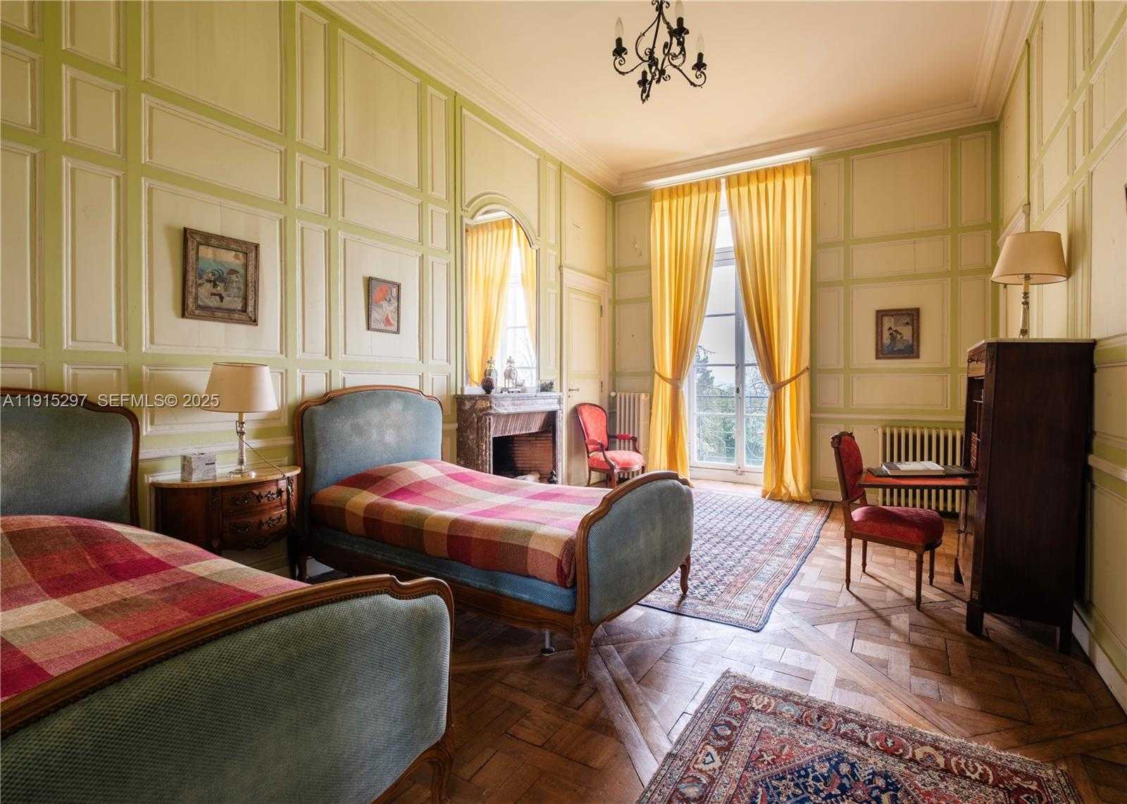 Small Image of 53 Rte de Saint-Germain, 78860 Saint-Nom-la-Bretèche, France Number 11