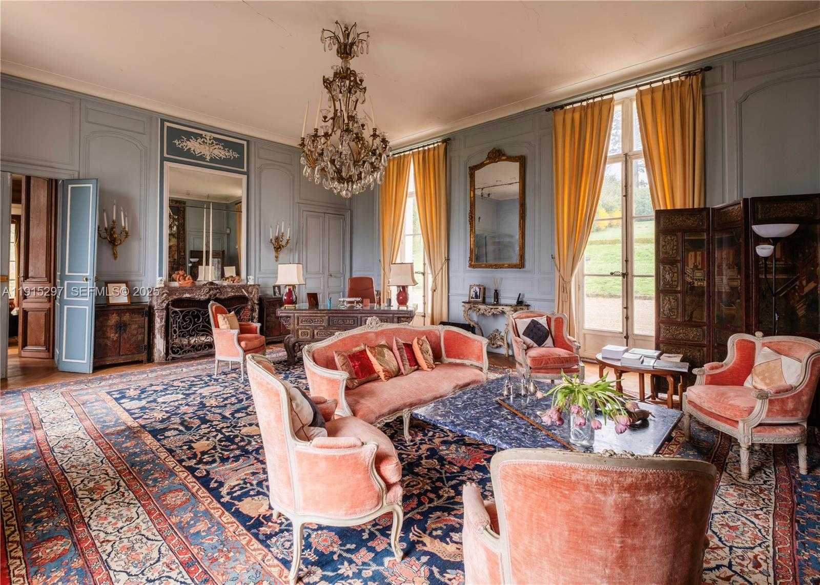 Small Image of 53 Rte de Saint-Germain, 78860 Saint-Nom-la-Bretèche, France Number 5