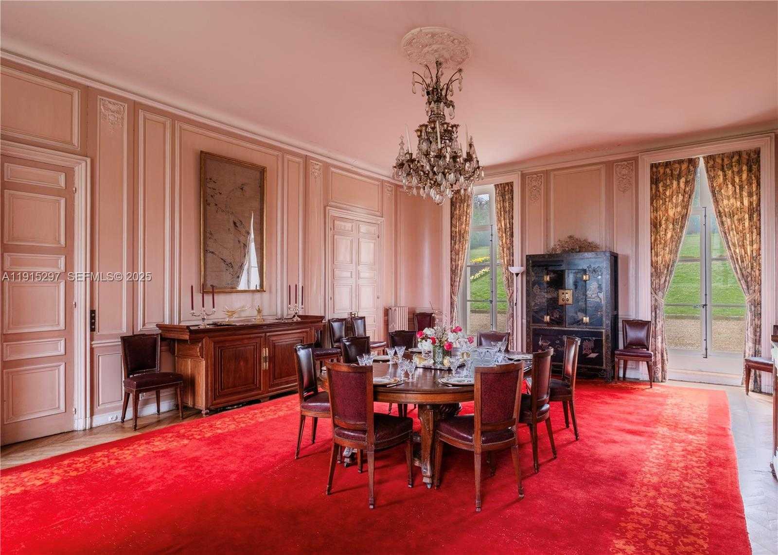 Small Image of 53 Rte de Saint-Germain, 78860 Saint-Nom-la-Bretèche, France Number 7