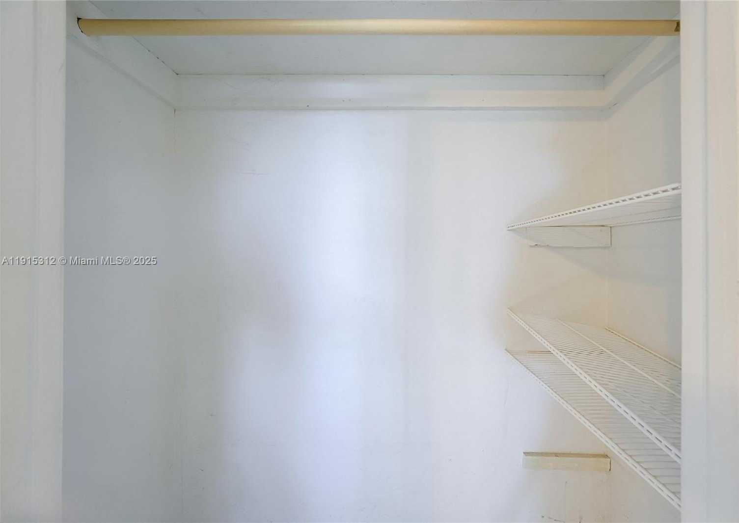 Small Image of Miami Number 11