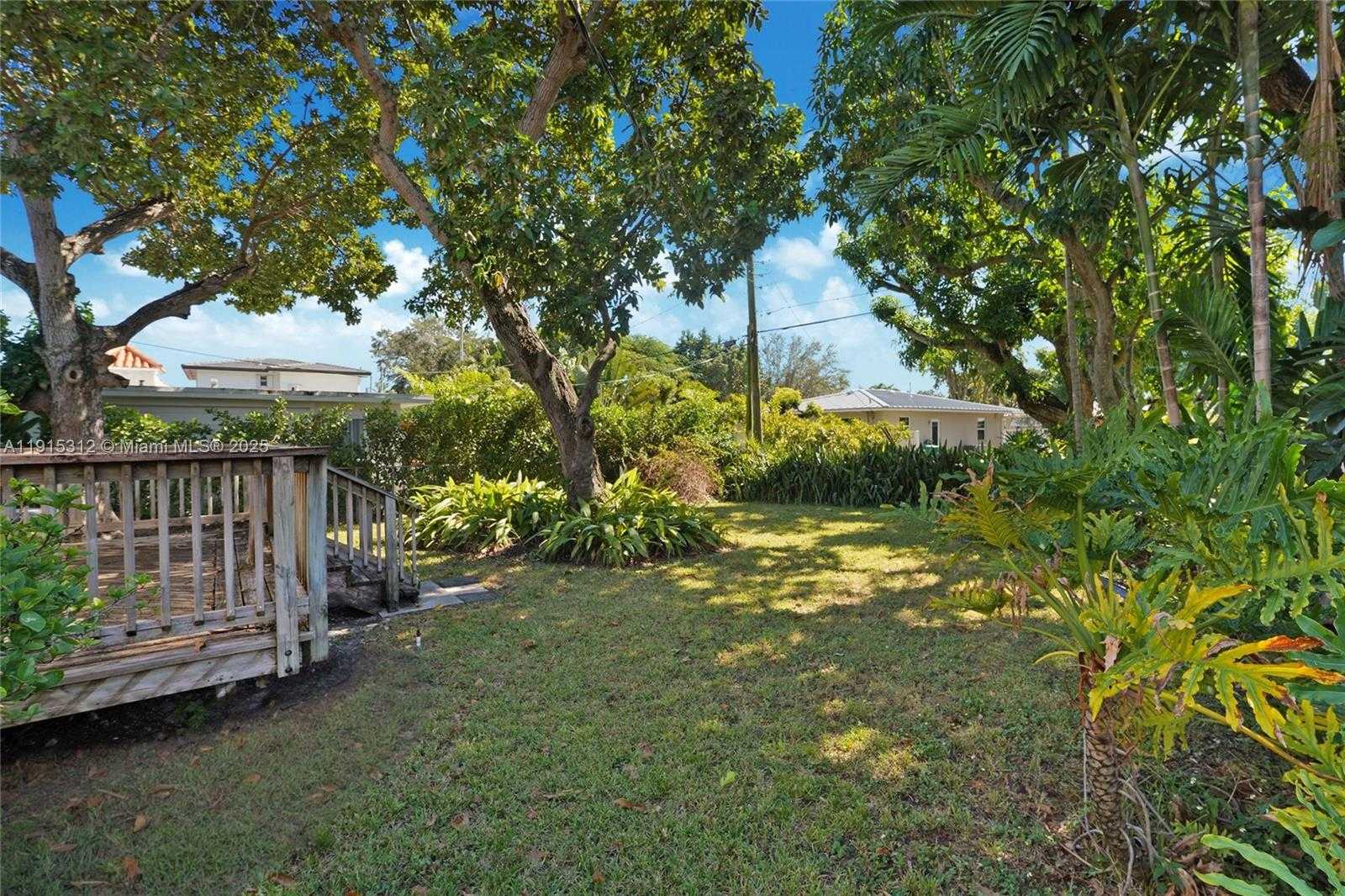 Small Image of Miami Number 14