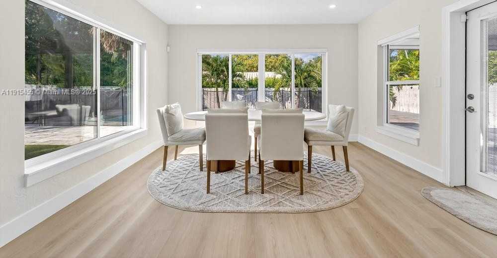 Small Image of 801 NORTH EAST 19TH TER, Fort Lauderdale Number 13