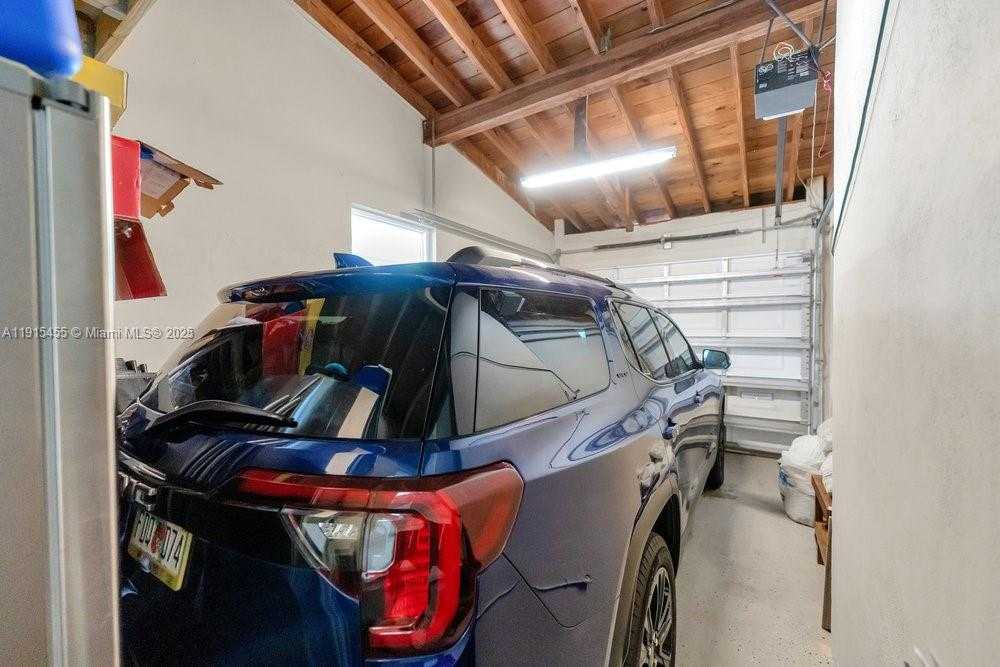 Small Image of 801 NORTH EAST 19TH TER, Fort Lauderdale Number 21