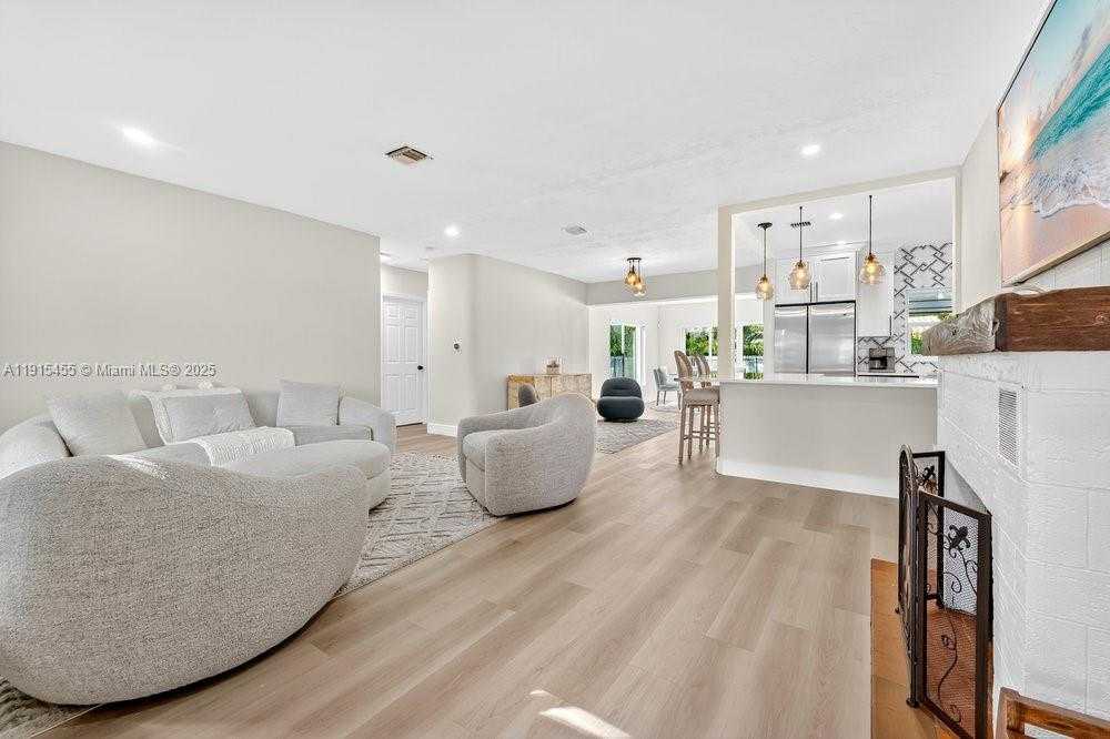 Small Image of 801 NORTH EAST 19TH TER, Fort Lauderdale Number 4