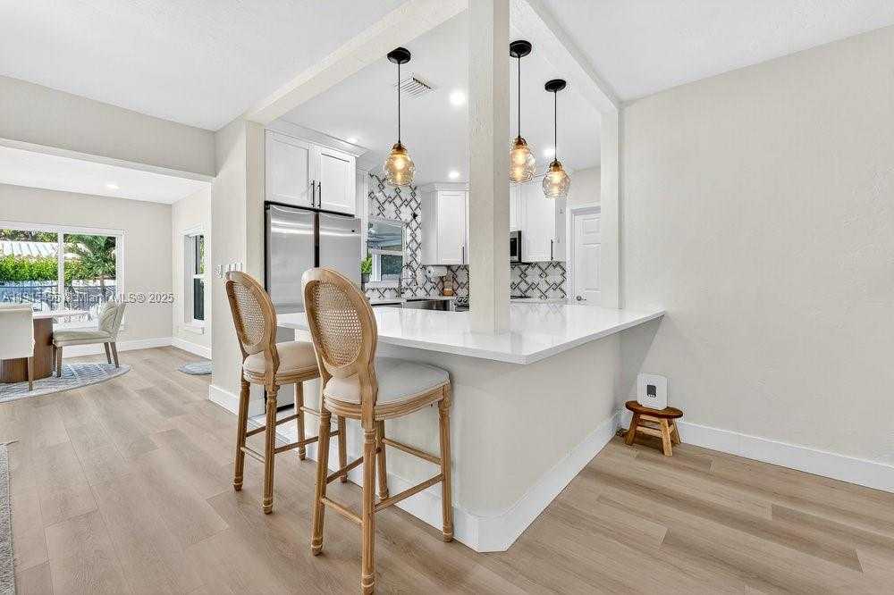 Small Image of 801 NORTH EAST 19TH TER, Fort Lauderdale Number 5