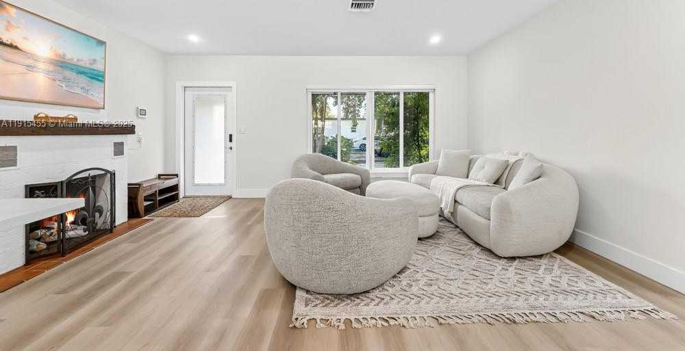 Small Image of 801 NORTH EAST 19TH TER, Fort Lauderdale Number 6