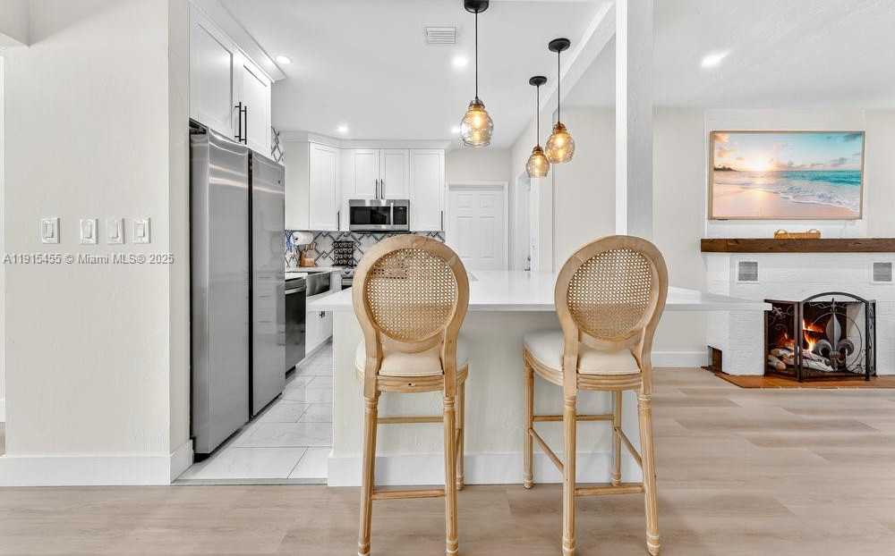 Small Image of 801 NORTH EAST 19TH TER, Fort Lauderdale Number 7