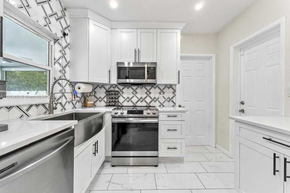 Small Image of 801 NORTH EAST 19TH TER, Fort Lauderdale Number 8