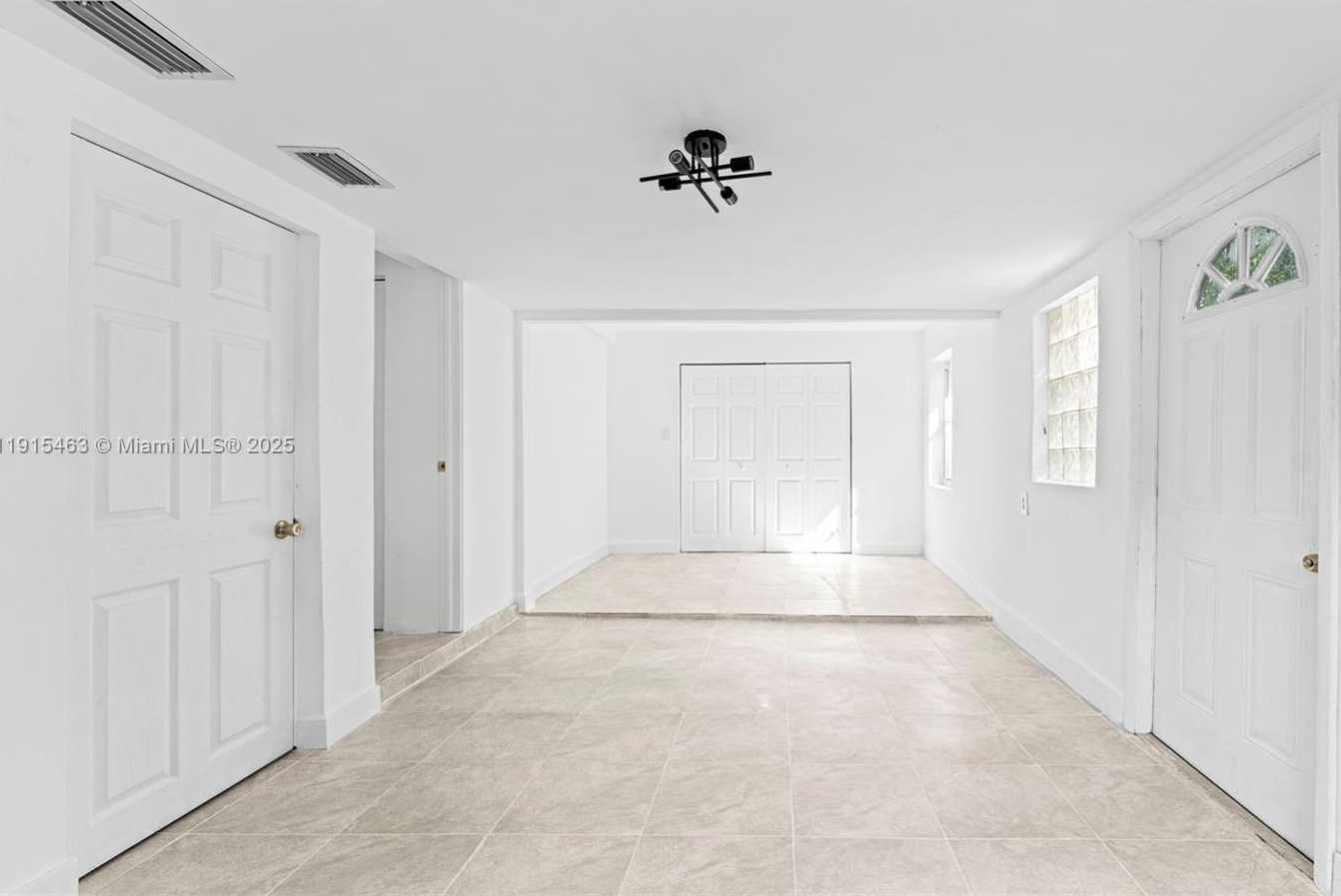 Small Image of 760 NORTH WEST 126TH ST, North Miami Number 11