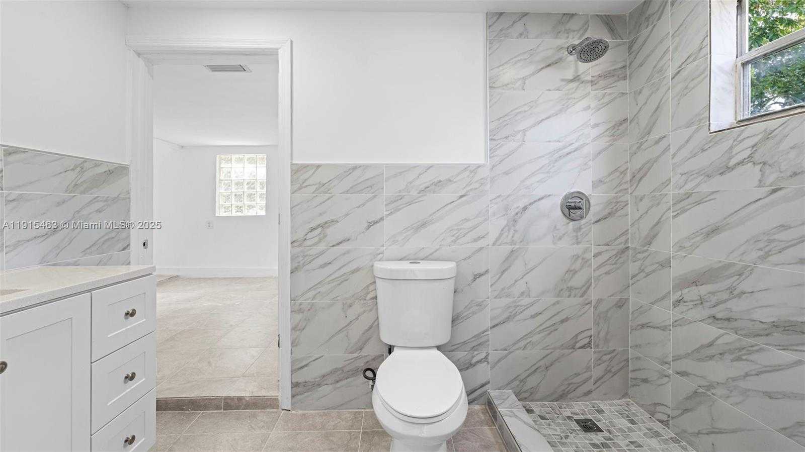 Small Image of 760 NORTH WEST 126TH ST, North Miami Number 14