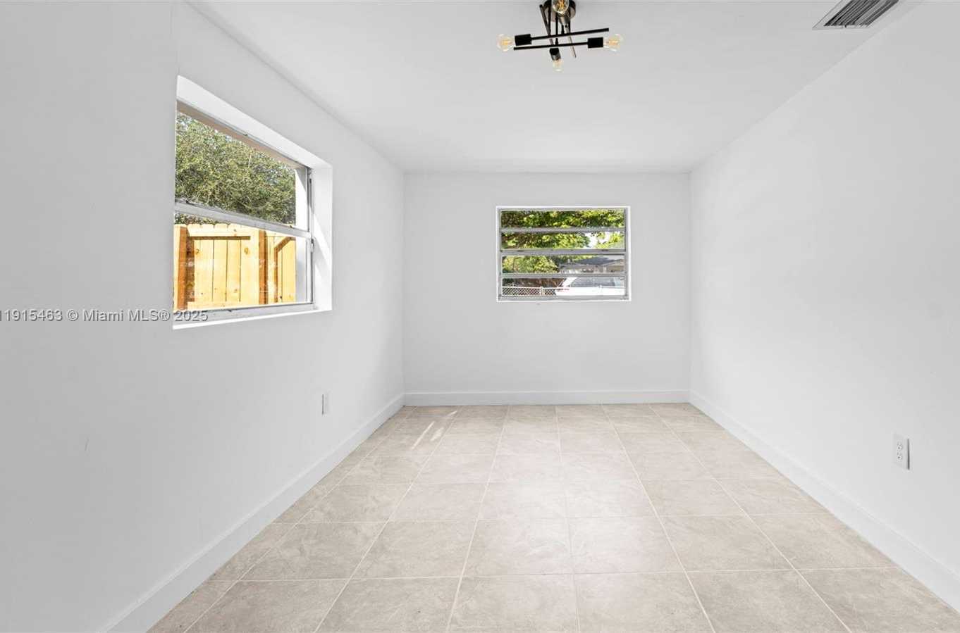 Small Image of 760 NORTH WEST 126TH ST, North Miami Number 17