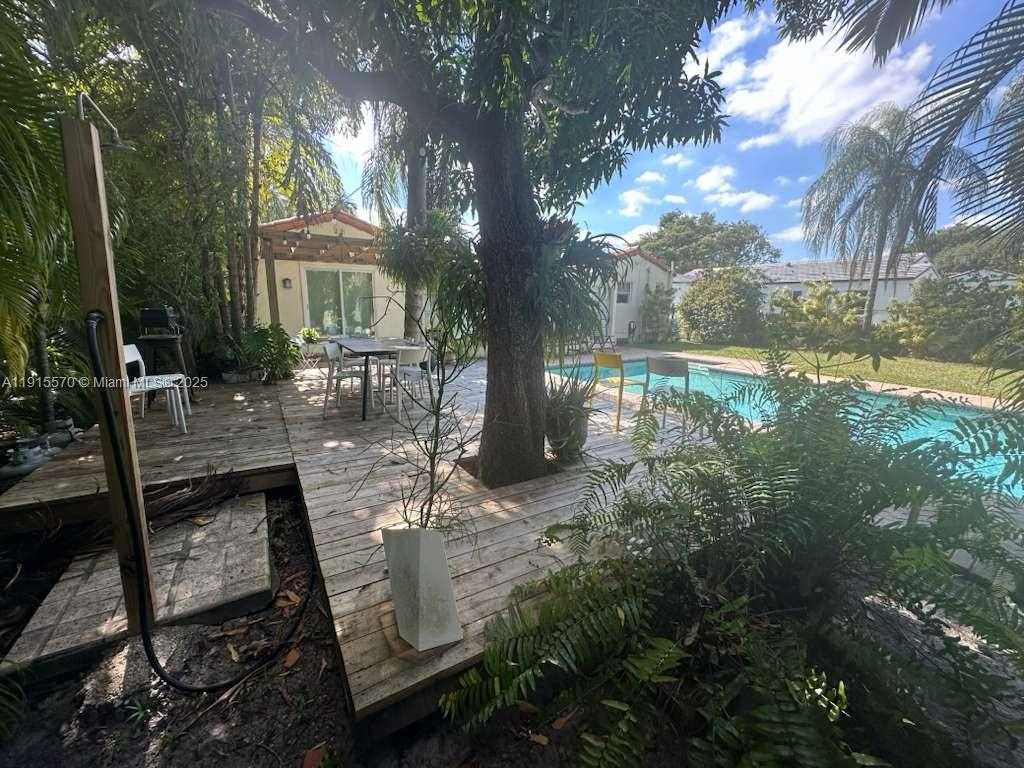 Small Image of 165 NORTH EAST 98TH ST, Miami Shores Number 12