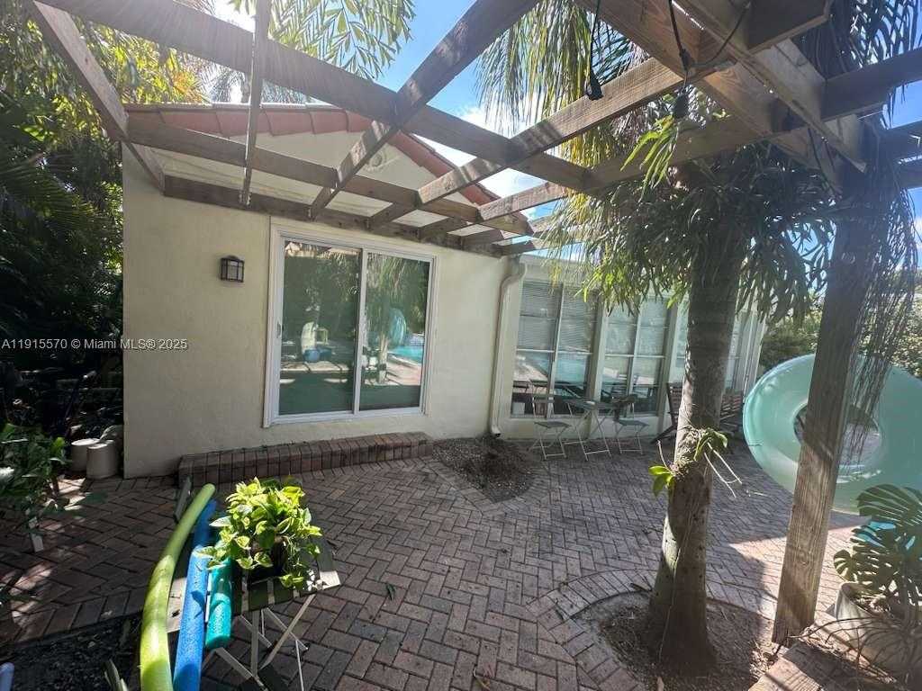 Small Image of 165 NORTH EAST 98TH ST, Miami Shores Number 7