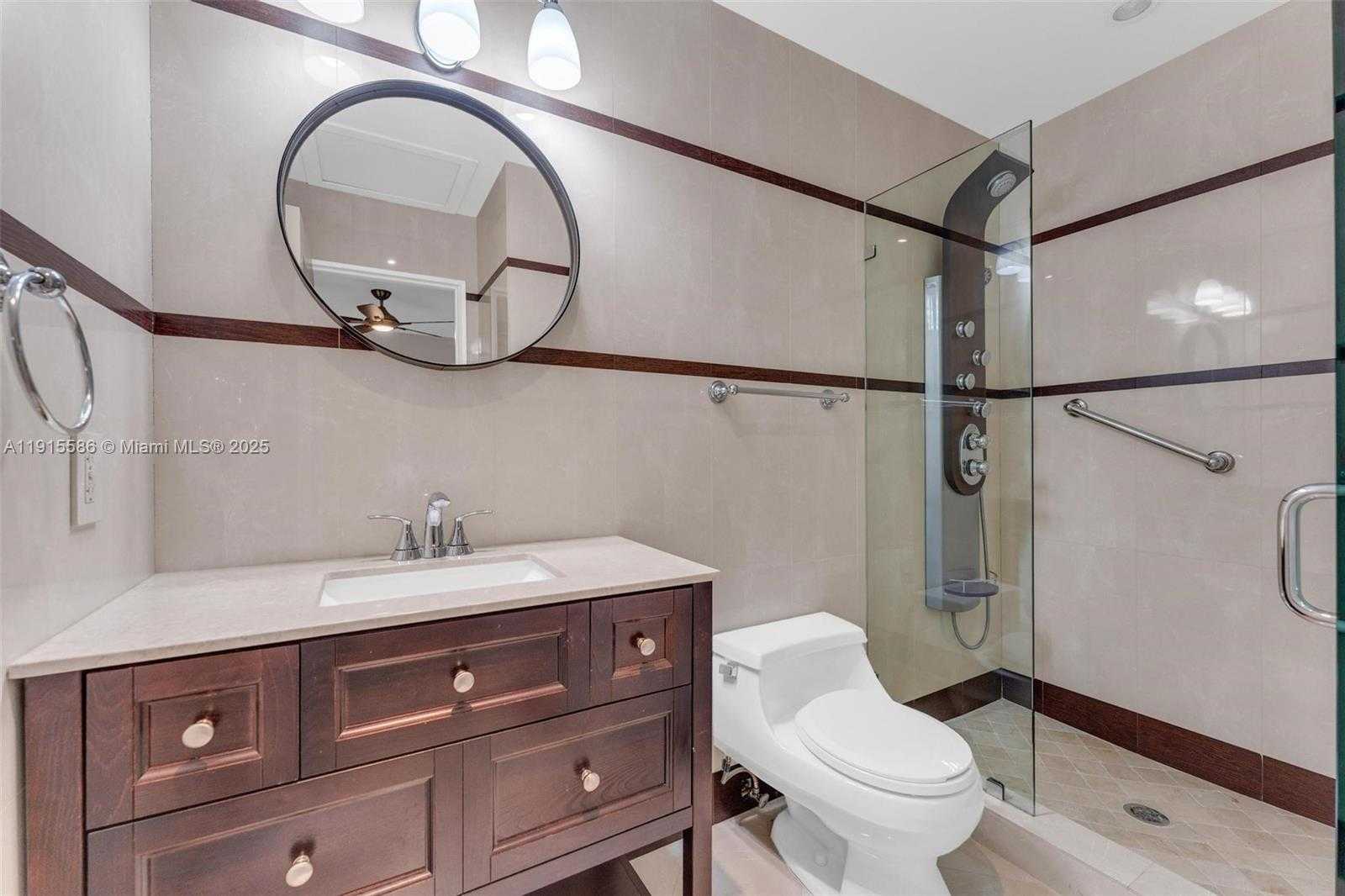 Small Image of 7261 WEST TROON CIR, Miami Lakes Number 36