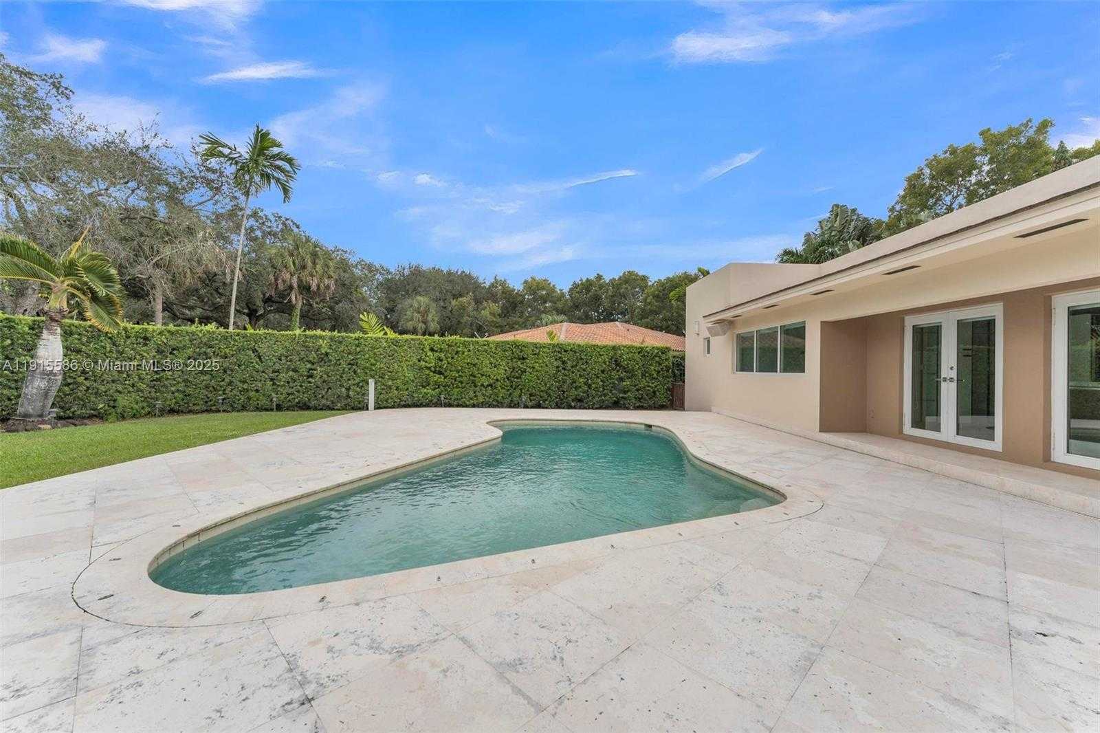 Small Image of 7261 WEST TROON CIR, Miami Lakes Number 47