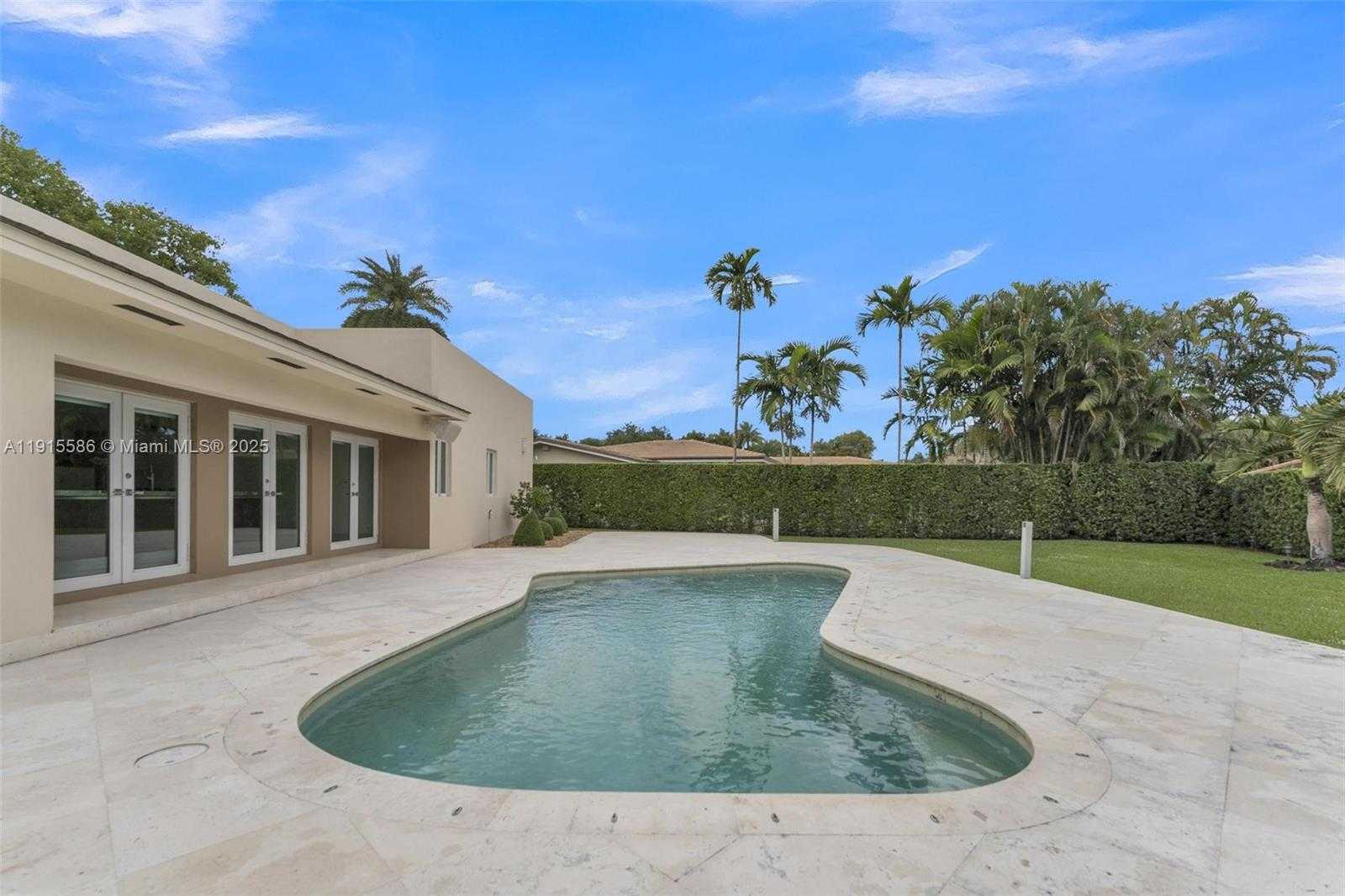 Small Image of 7261 WEST TROON CIR, Miami Lakes Number 50