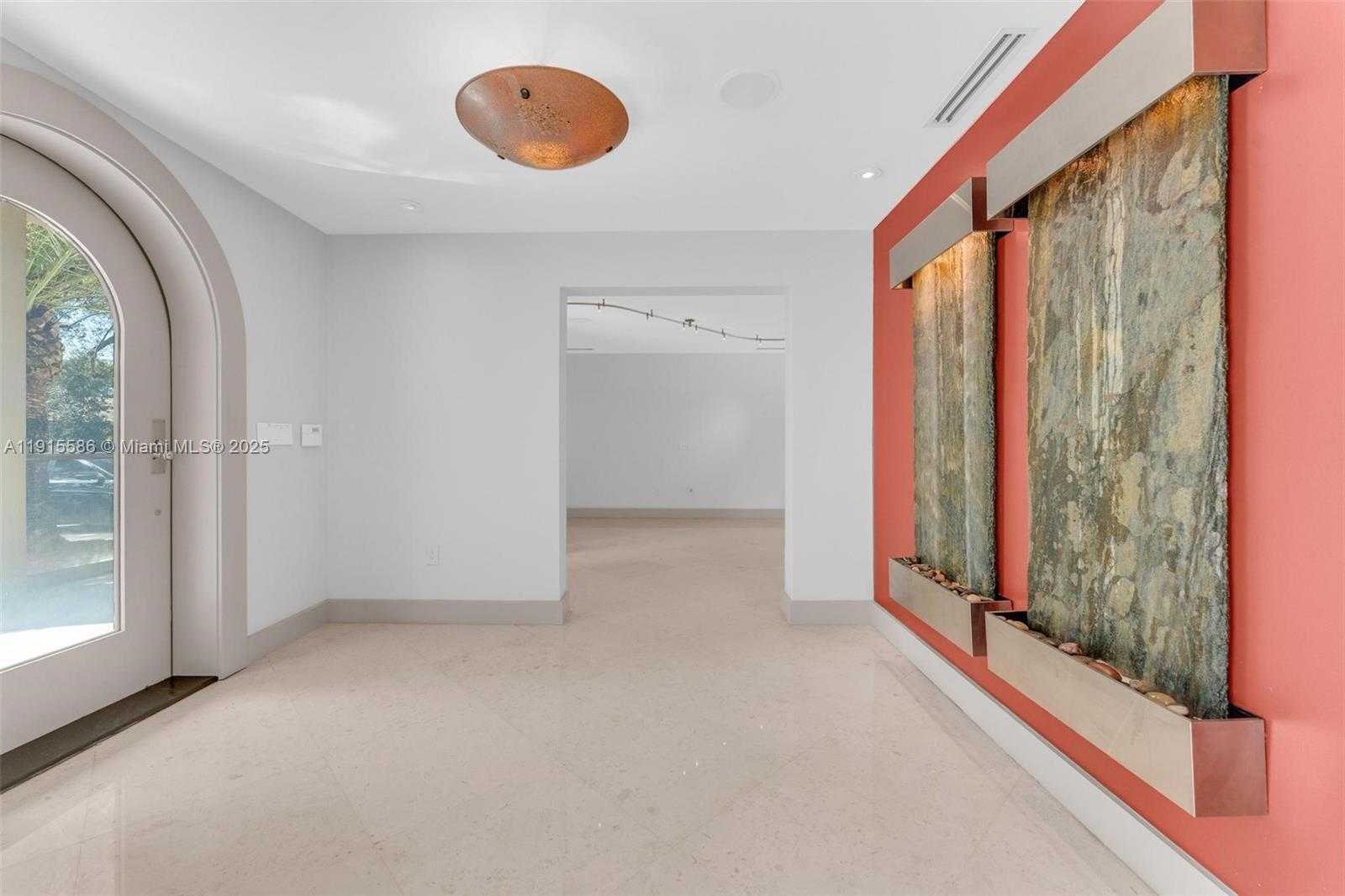 Small Image of 7261 WEST TROON CIR, Miami Lakes Number 9