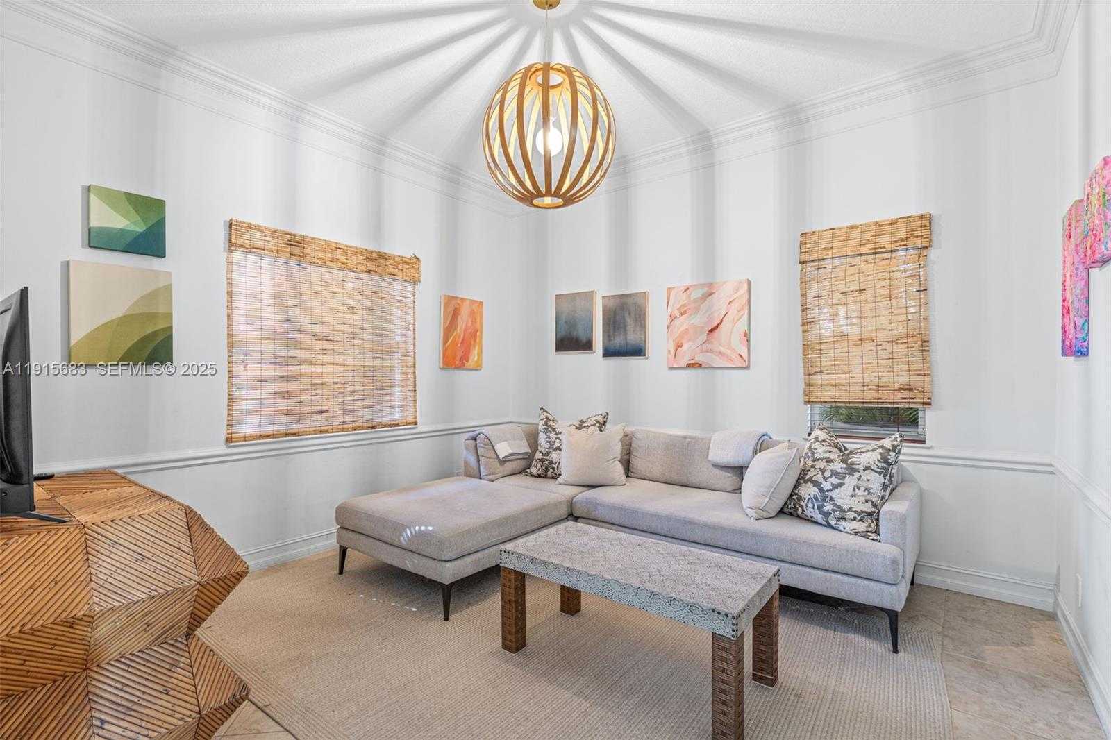 Small Image of 375 PLYMOUTH RD, West Palm Beach Number 10