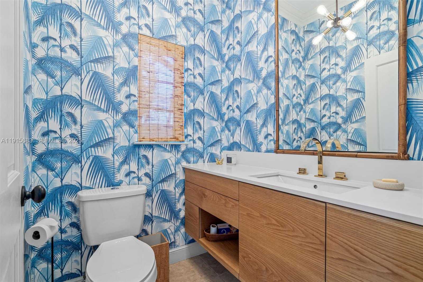 Small Image of 375 PLYMOUTH RD, West Palm Beach Number 12