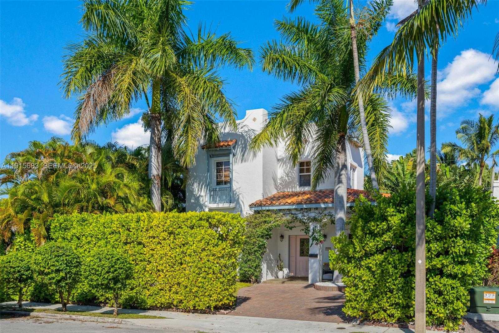 Small Image of 375 PLYMOUTH RD, West Palm Beach Number 3