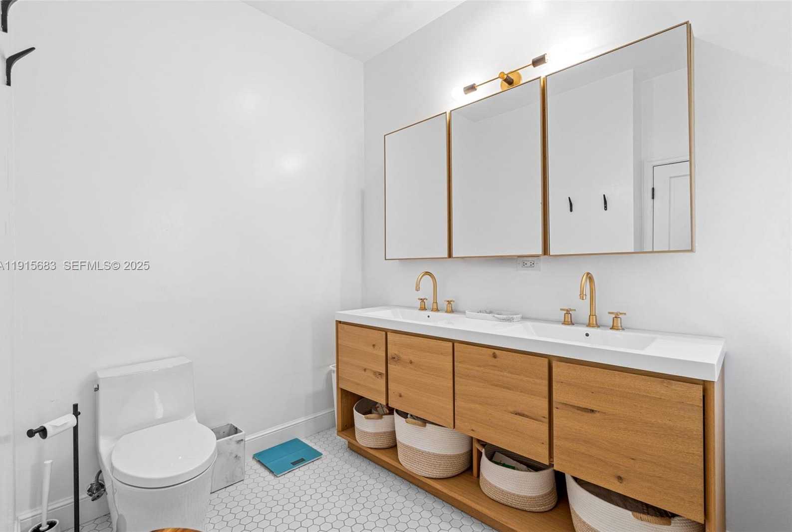 Small Image of 375 PLYMOUTH RD, West Palm Beach Number 34