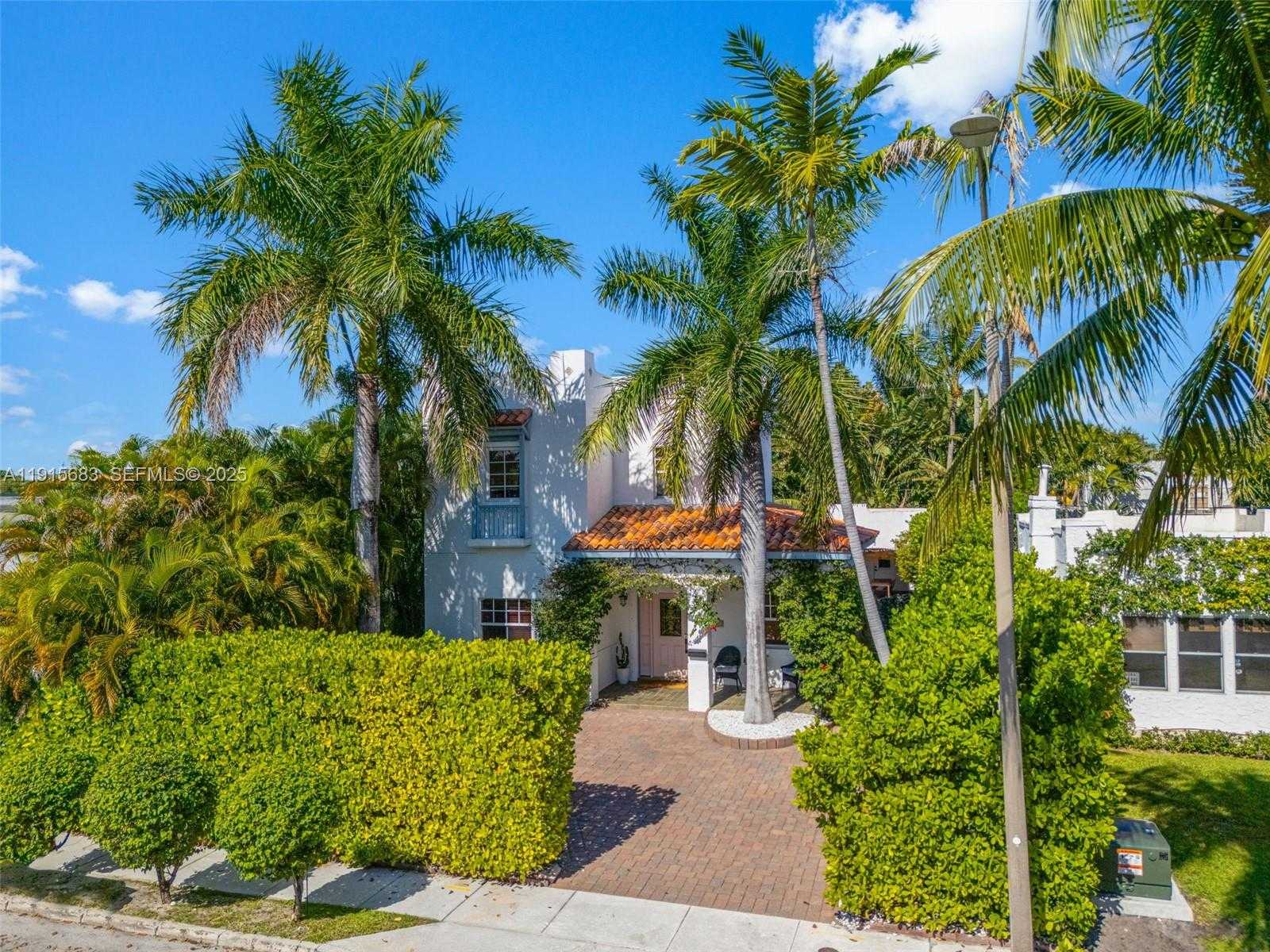 Small Image of 375 PLYMOUTH RD, West Palm Beach Number 4