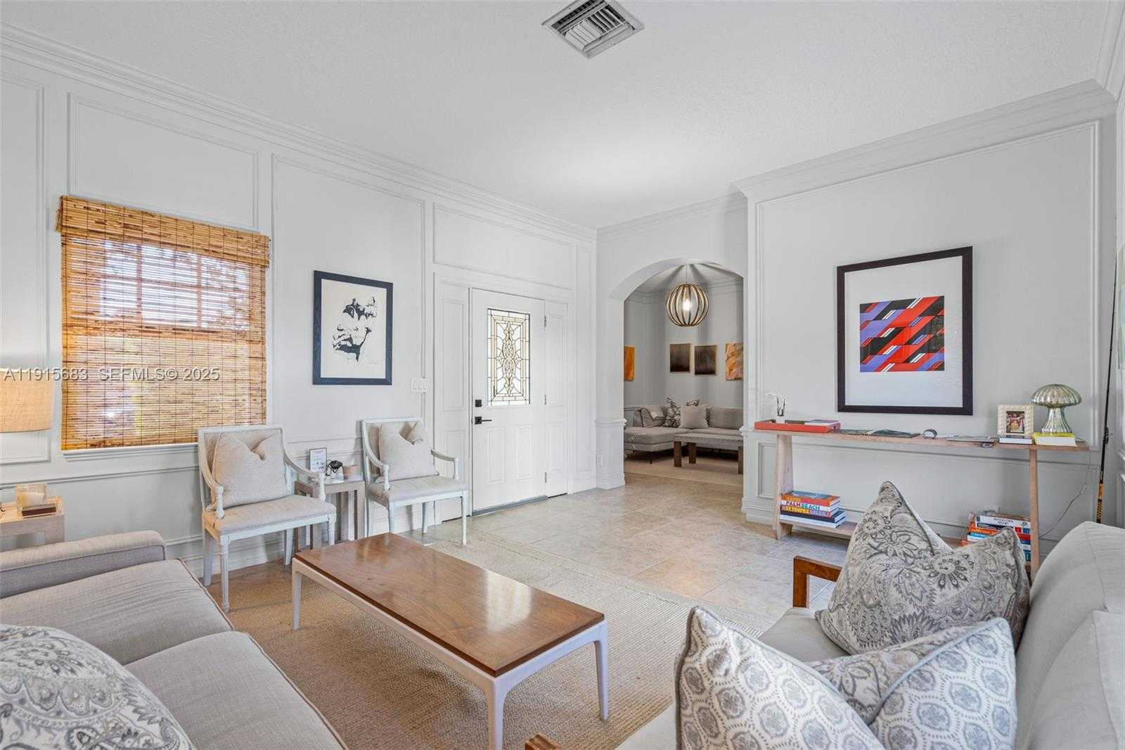 Small Image of 375 PLYMOUTH RD, West Palm Beach Number 9