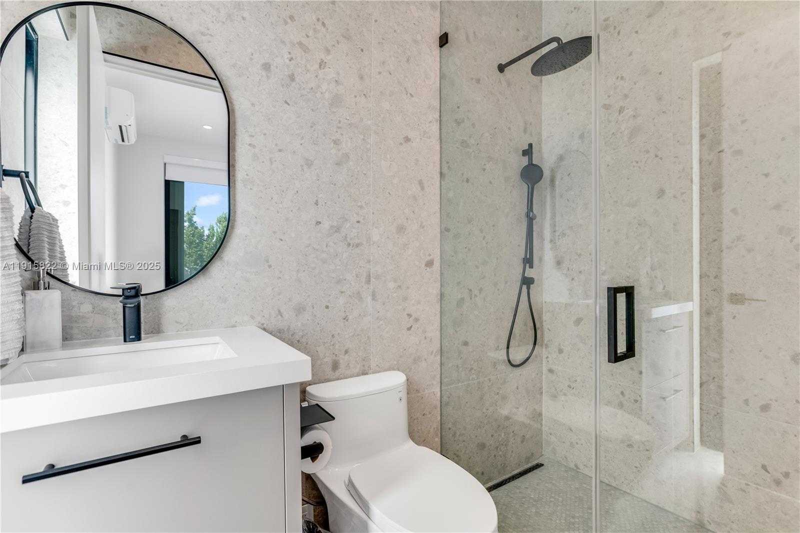 Small Image of 9045 HAWTHORNE AVE, Surfside Number 22