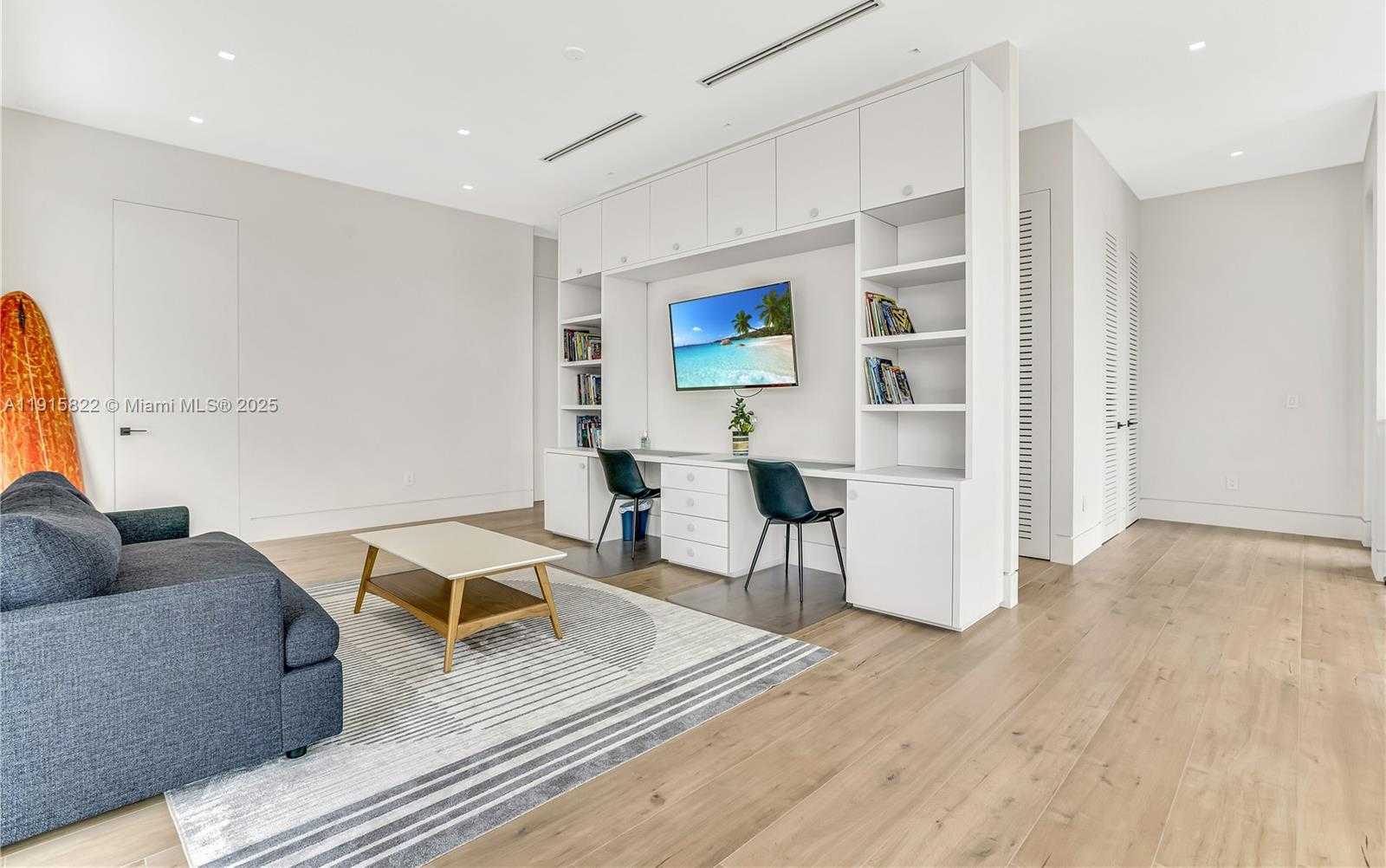 Small Image of 9045 HAWTHORNE AVE, Surfside Number 37