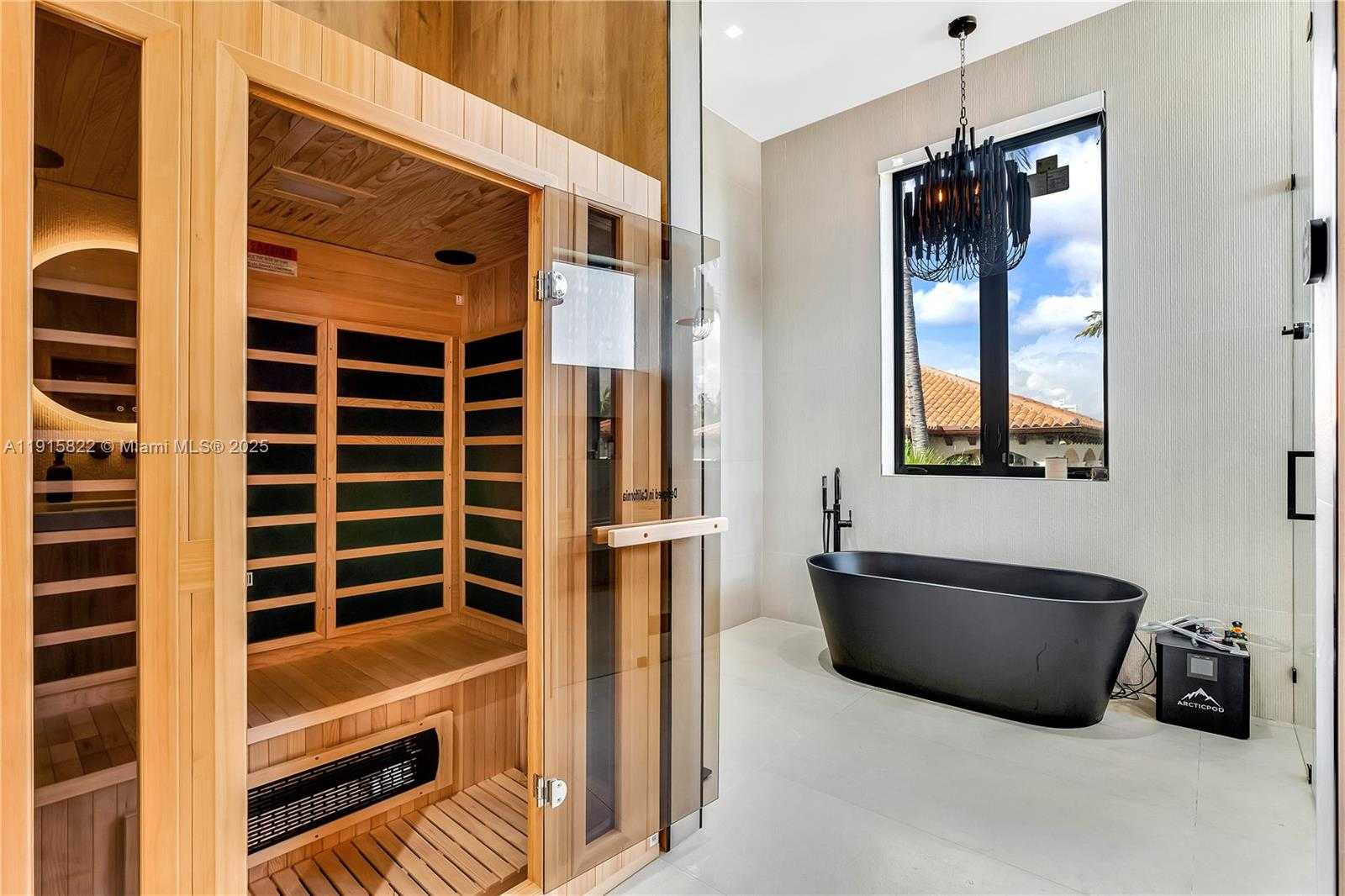 Small Image of 9045 HAWTHORNE AVE, Surfside Number 54