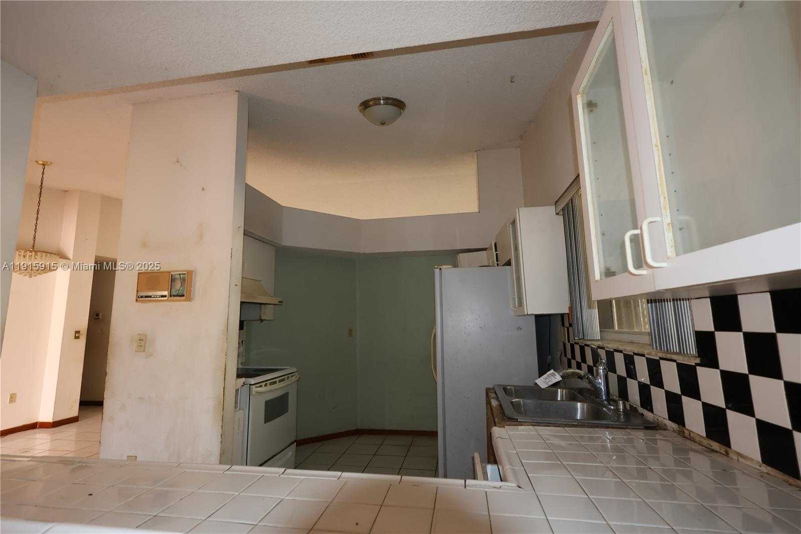 Small Image of 20739 SOUTH WEST 86TH CT, Cutler Bay Number 10