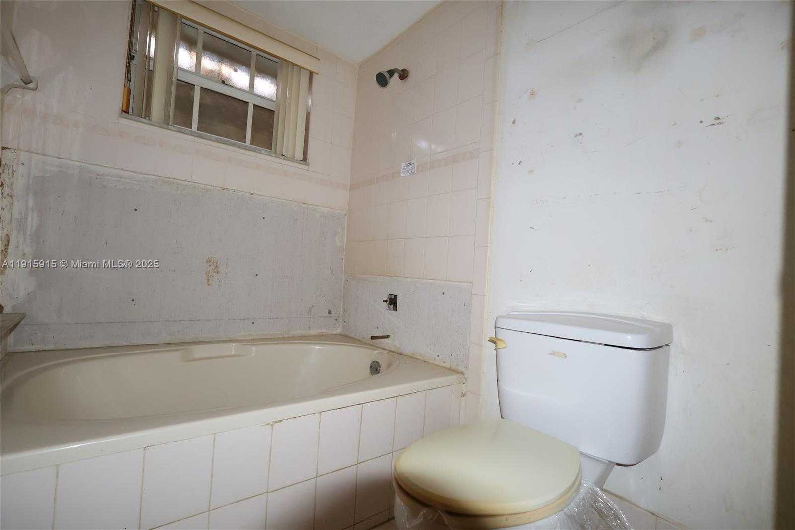 Small Image of 20739 SOUTH WEST 86TH CT, Cutler Bay Number 14