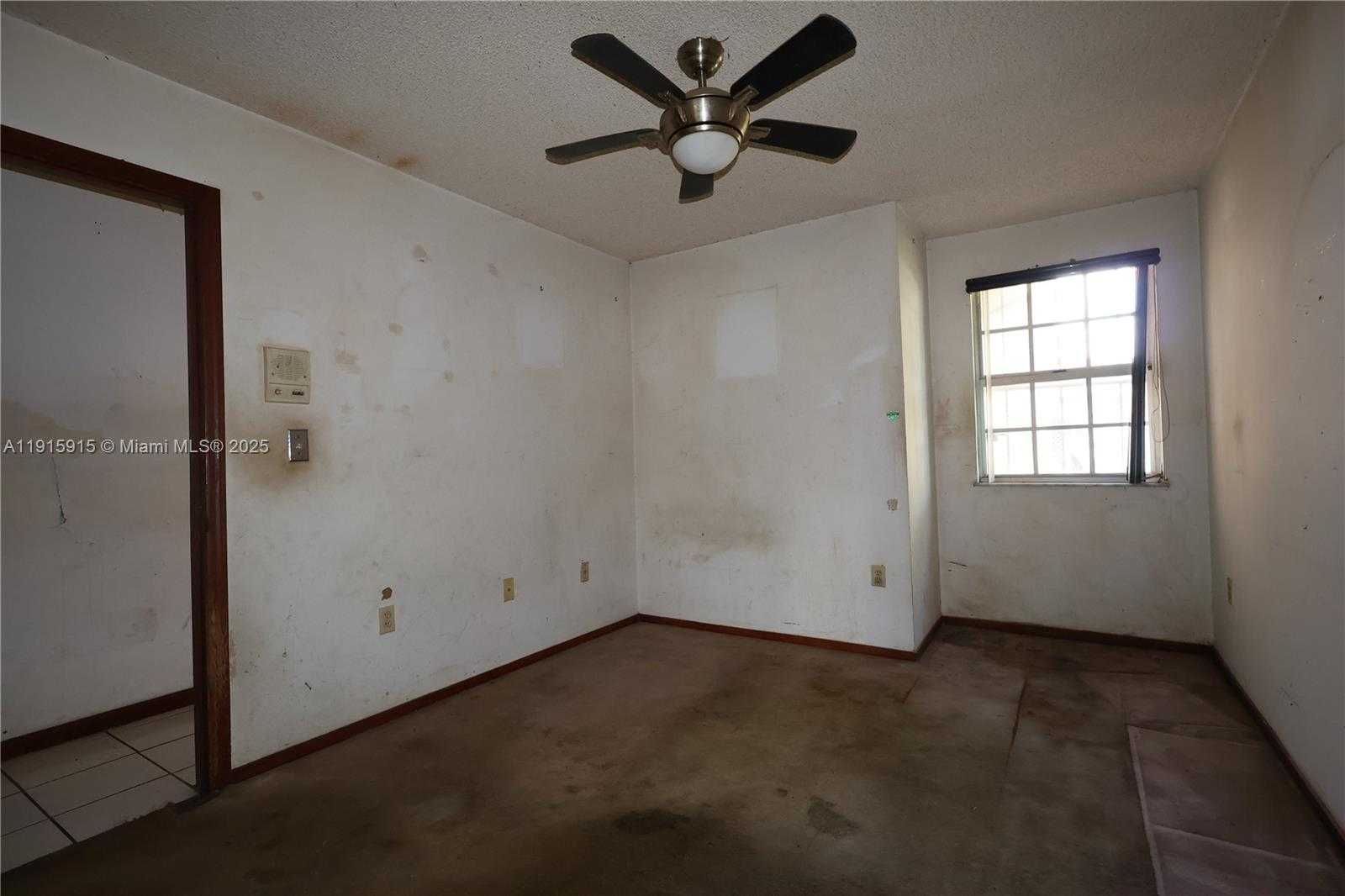 Small Image of 20739 SOUTH WEST 86TH CT, Cutler Bay Number 16