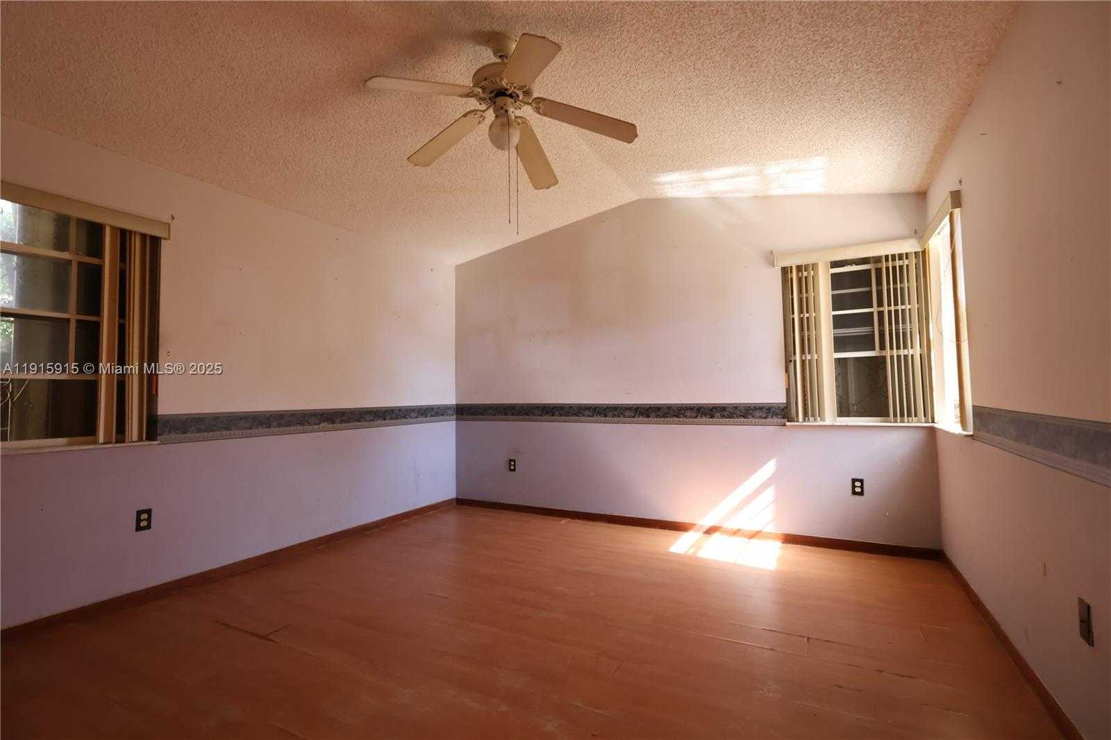 Small Image of 20739 SOUTH WEST 86TH CT, Cutler Bay Number 8