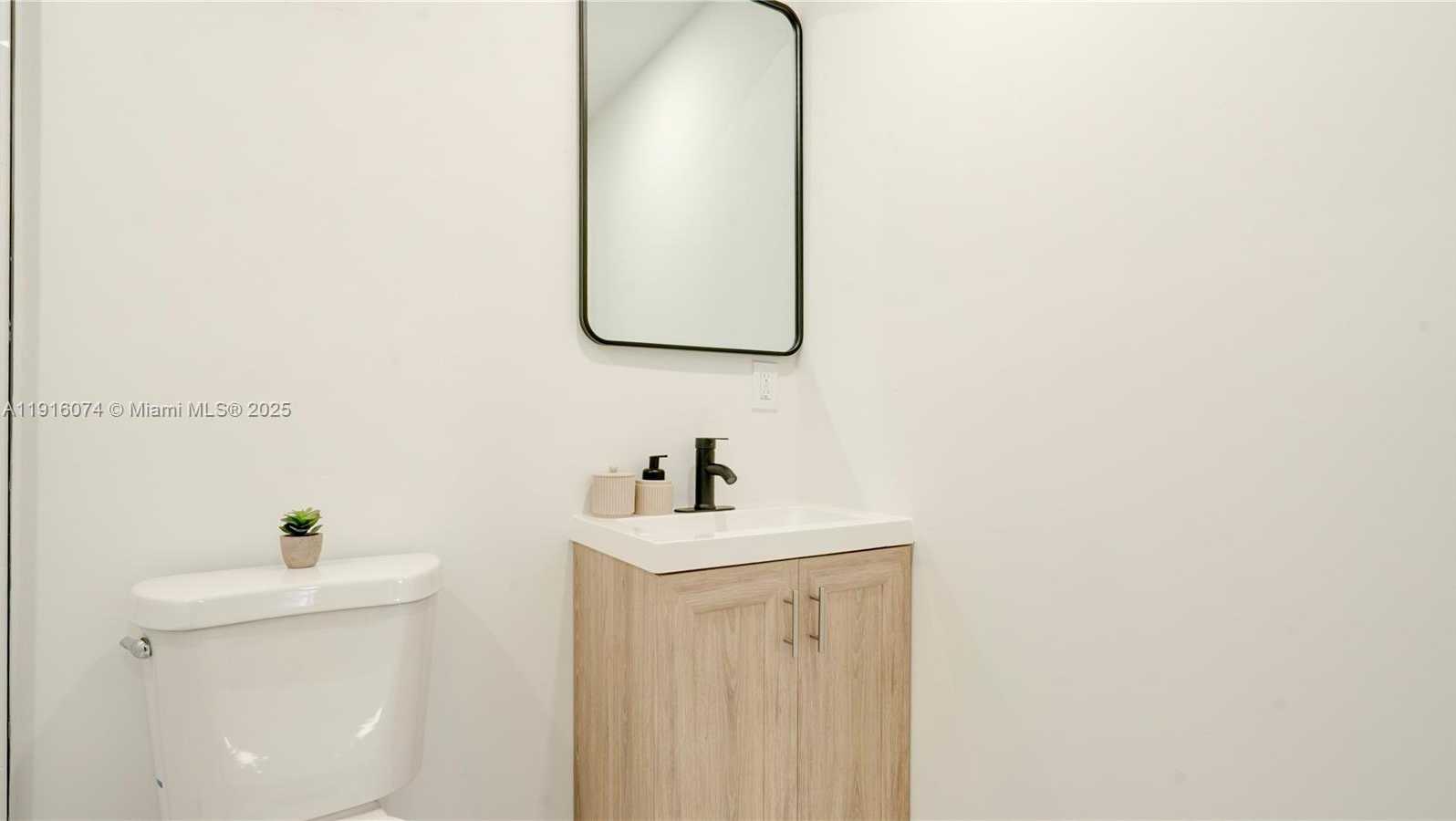 Small Image of 2736 NORTH WEST 21ST AVE, Oakland Park Number 34