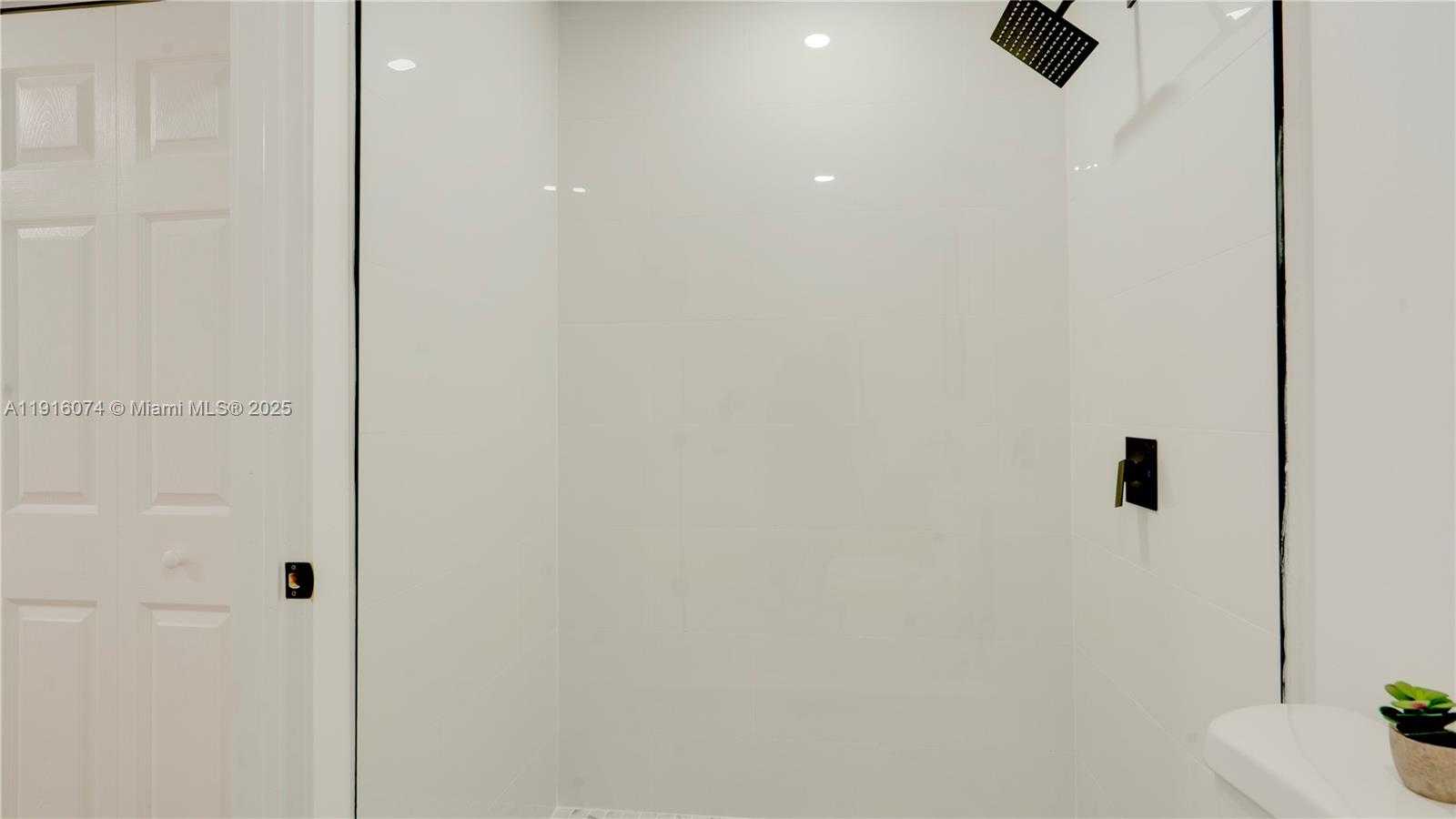 Small Image of 2736 NORTH WEST 21ST AVE, Oakland Park Number 35