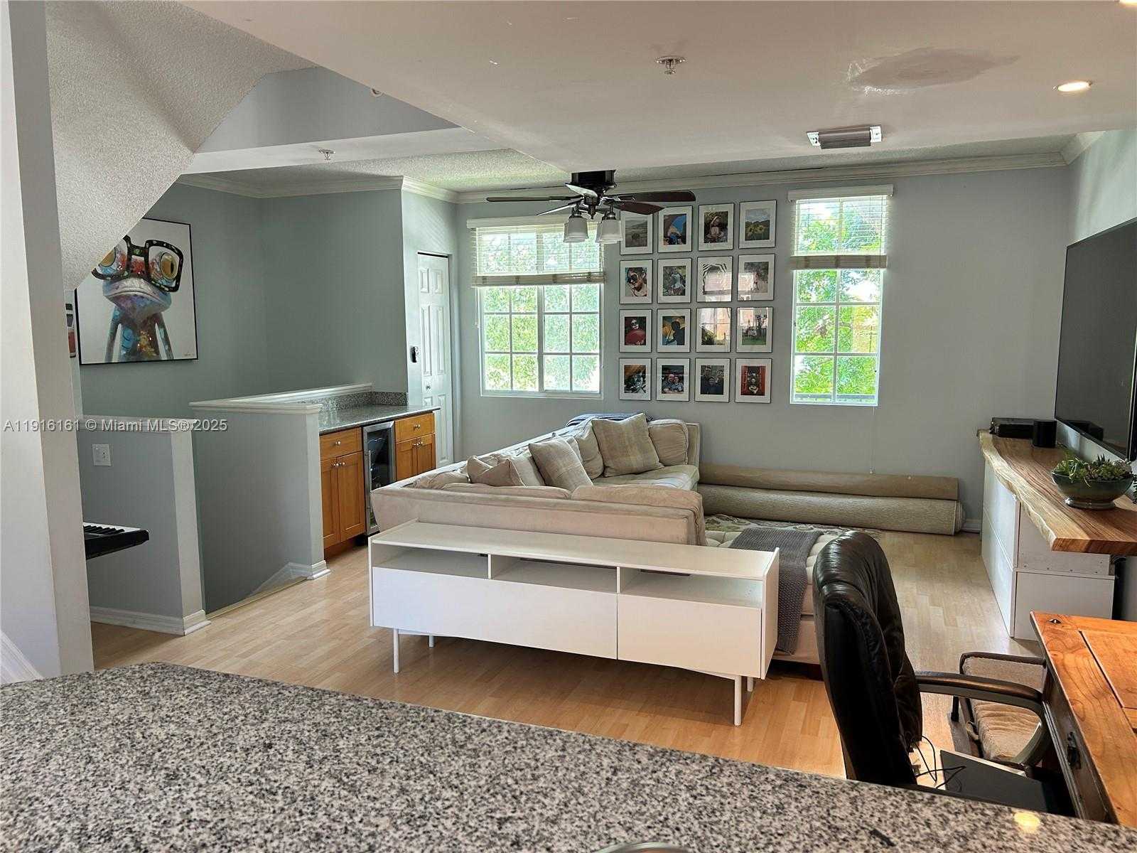 Small Image of 2811 NORTH EAST 185TH ST, Aventura Number 11